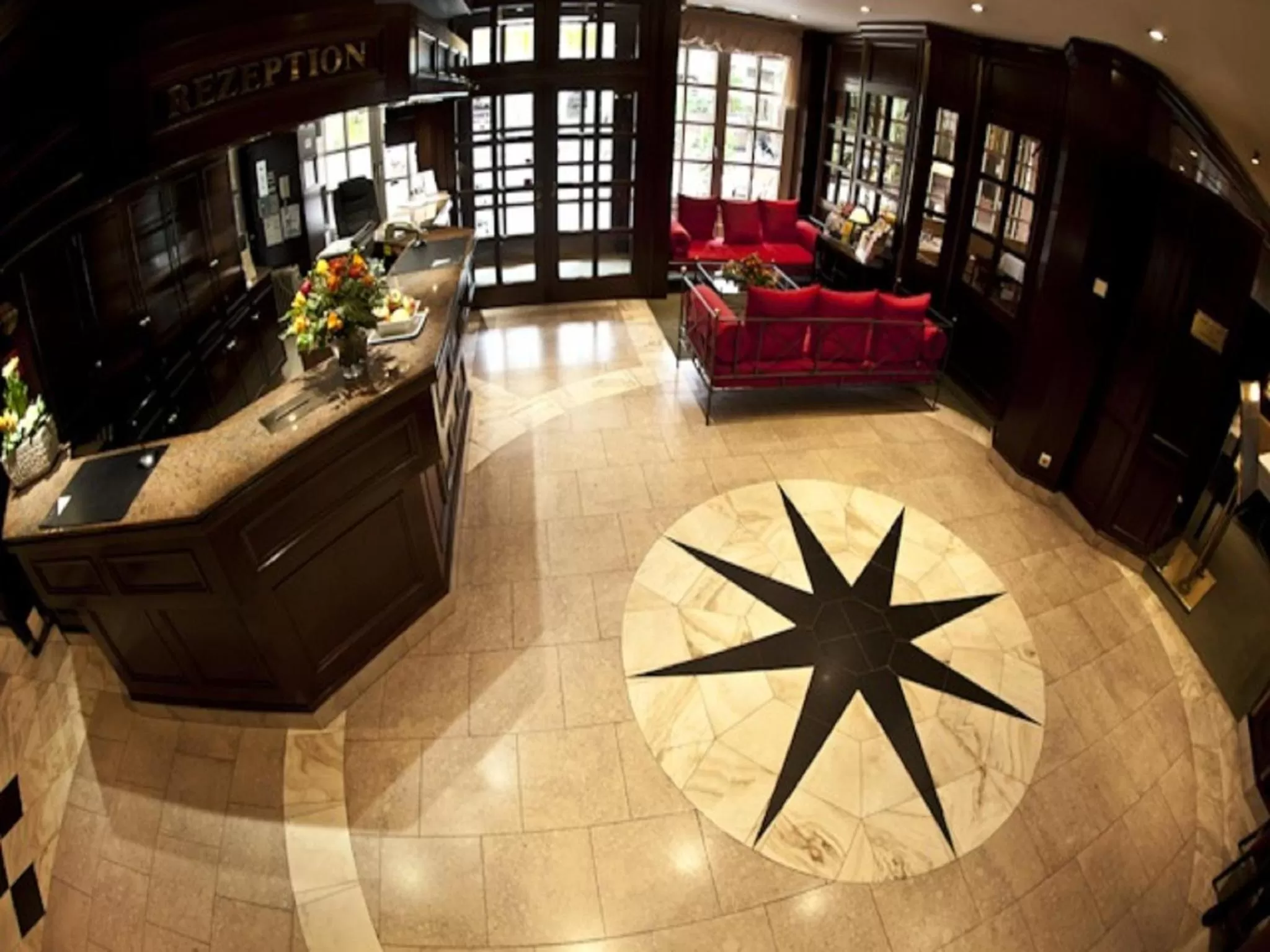 Lobby or reception in Sachsenwald Hotel Reinbek