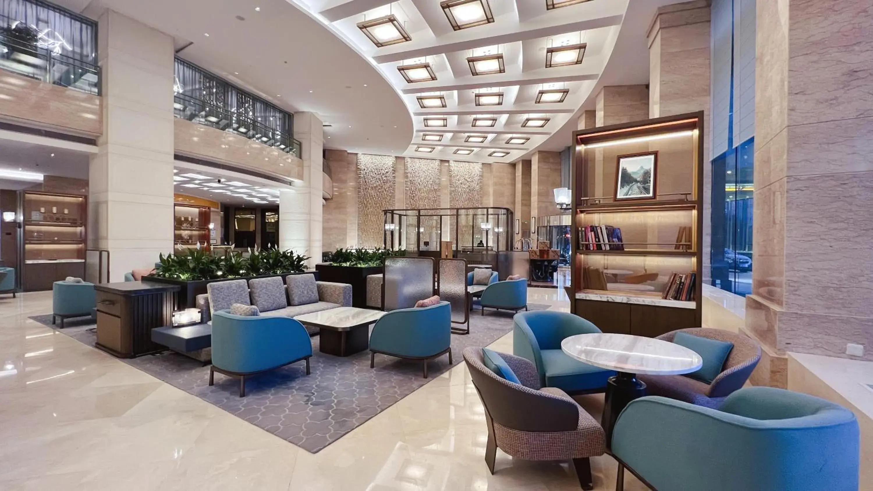 Lobby or reception, Lounge/Bar in Swissôtel Shenyang