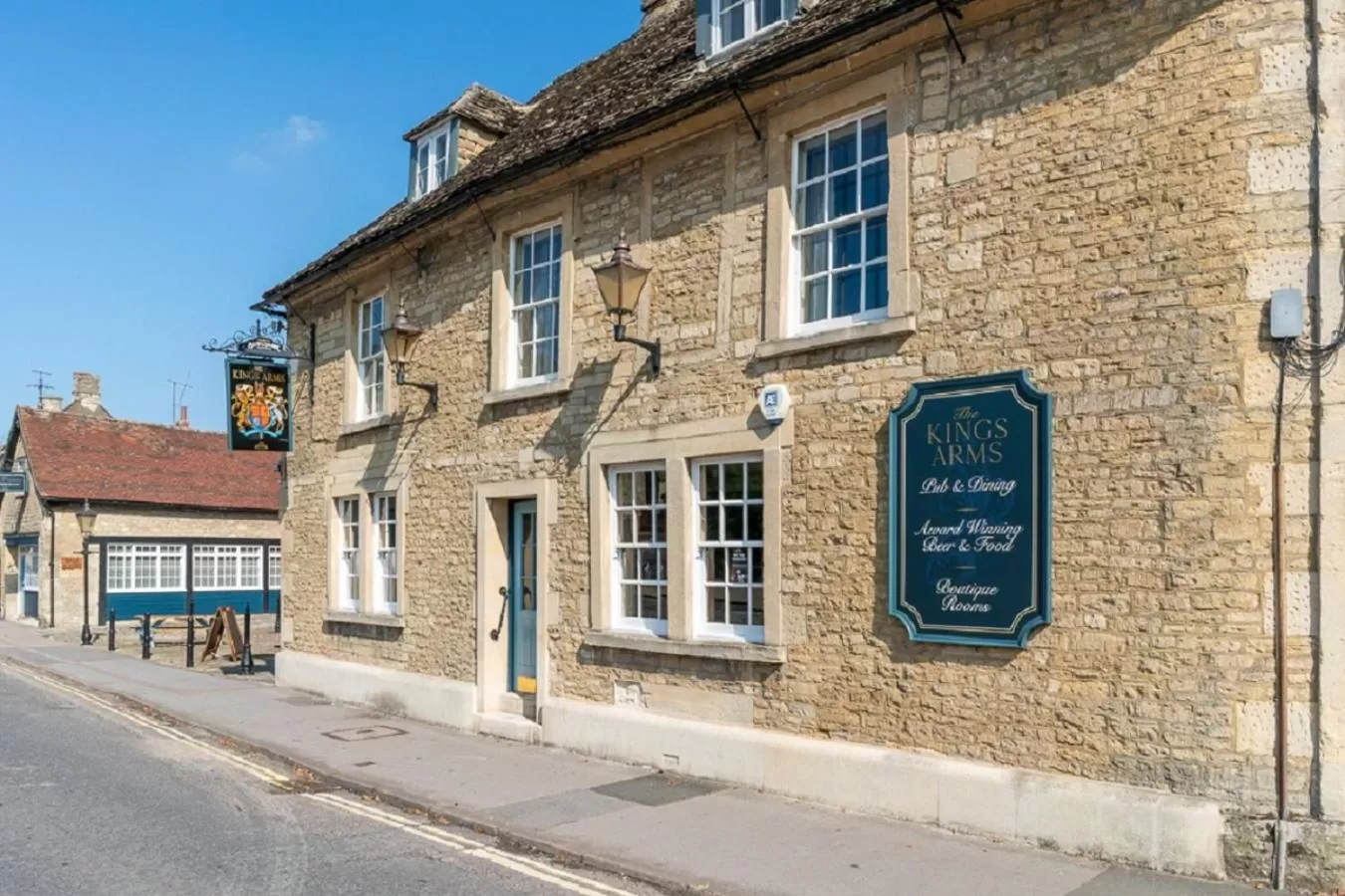 Property building in The Kings Arms Hotel