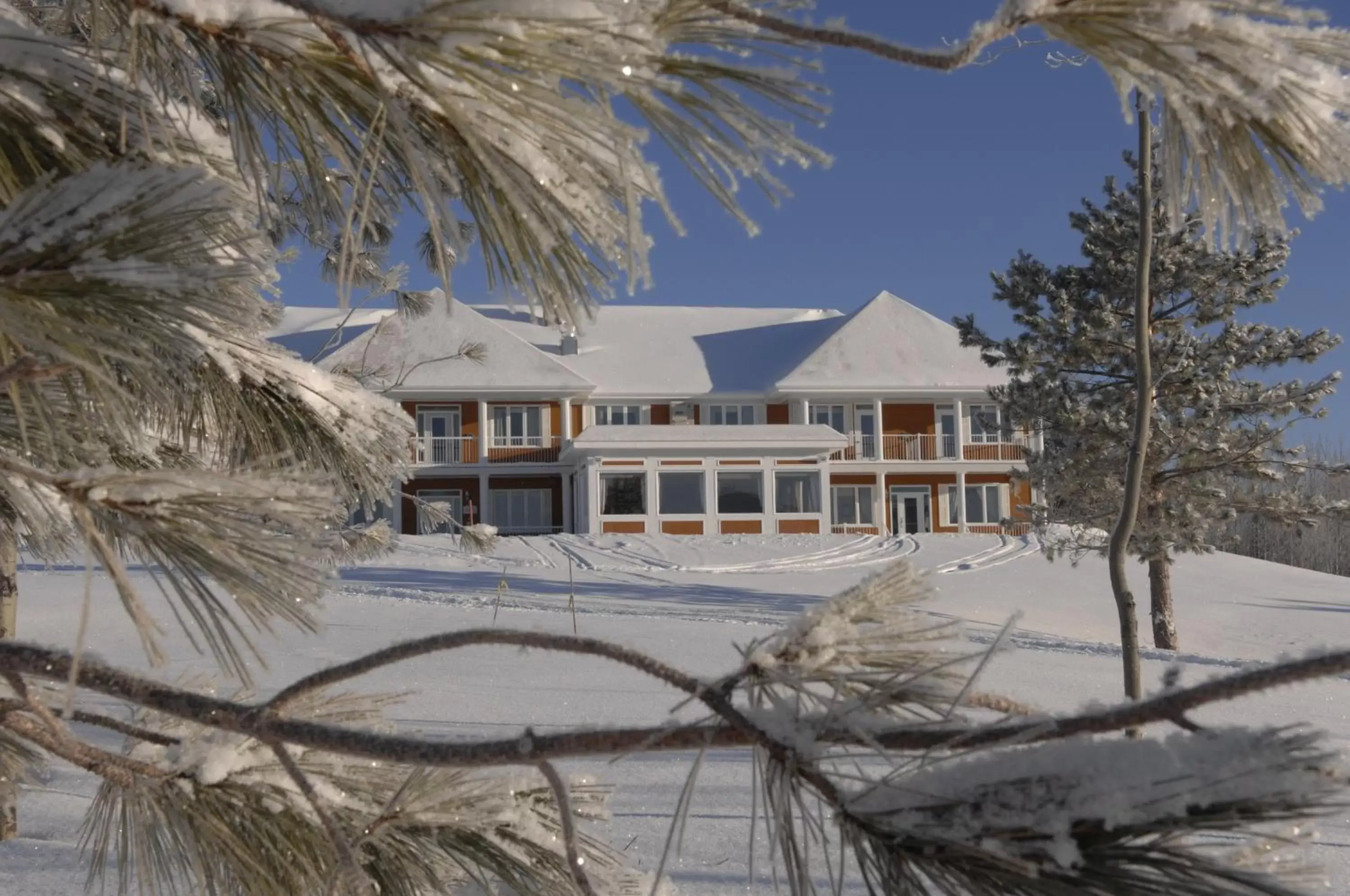 Property building, Winter in Auberge - Village Grande Nature Chic-Chocs