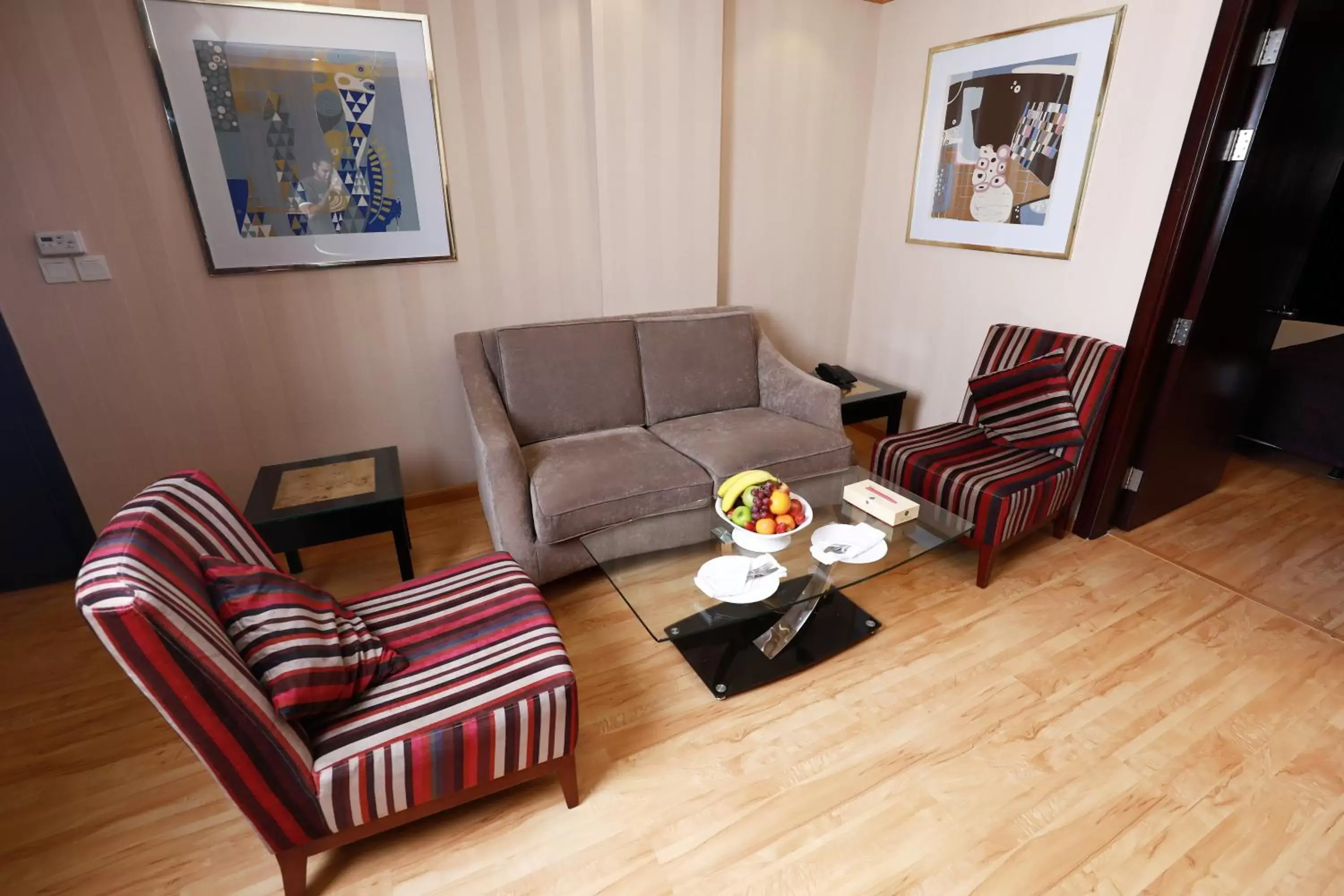 Living room, Seating Area in Al Hyatt Jeddah Continental Hotel