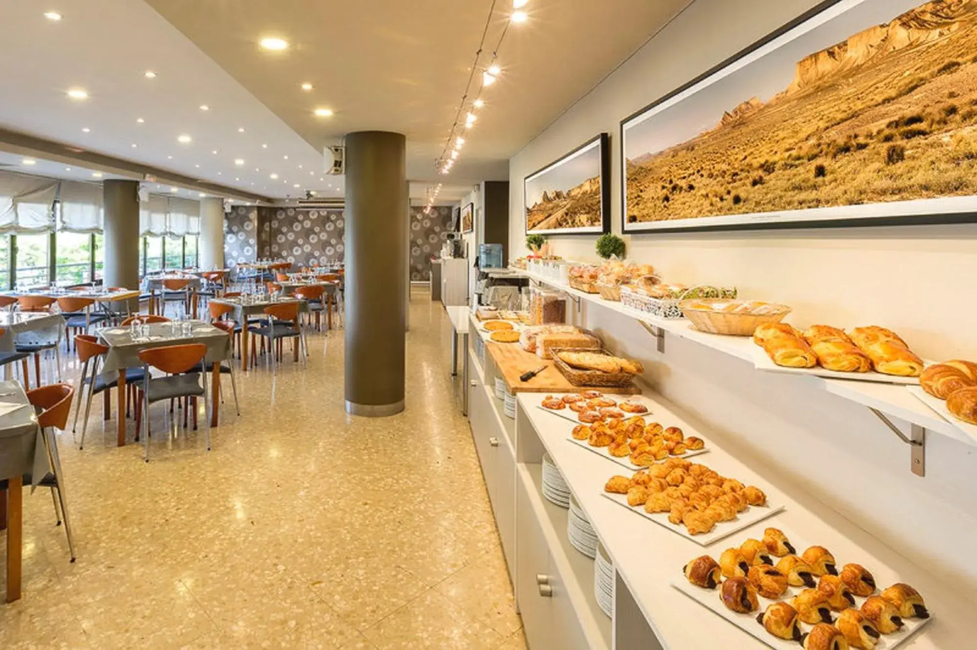 Buffet breakfast, Restaurant/Places to Eat in Hotel Santamaria