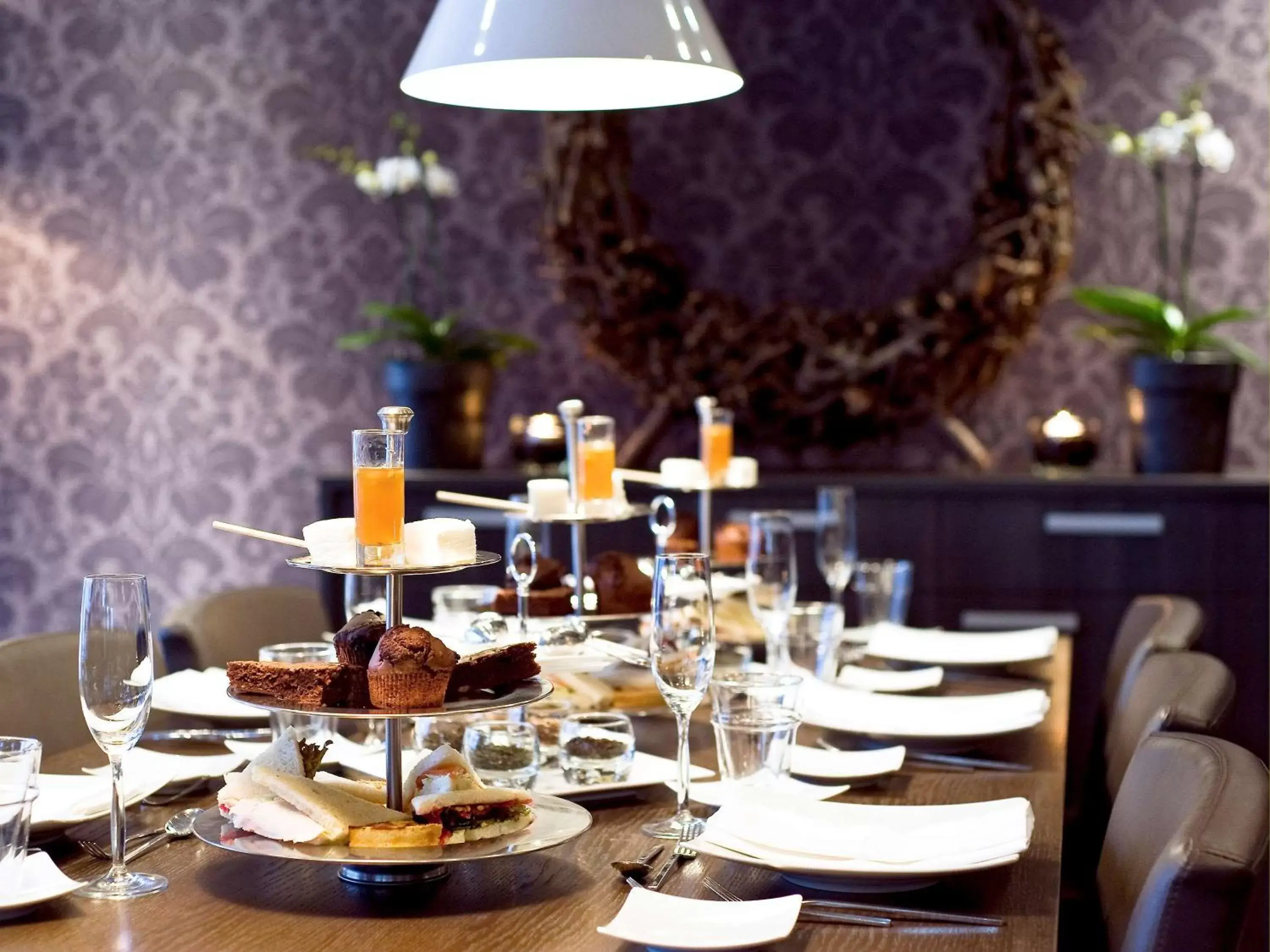 Lounge or bar, Restaurant/Places to Eat in Mercure Hotel Tilburg Centrum