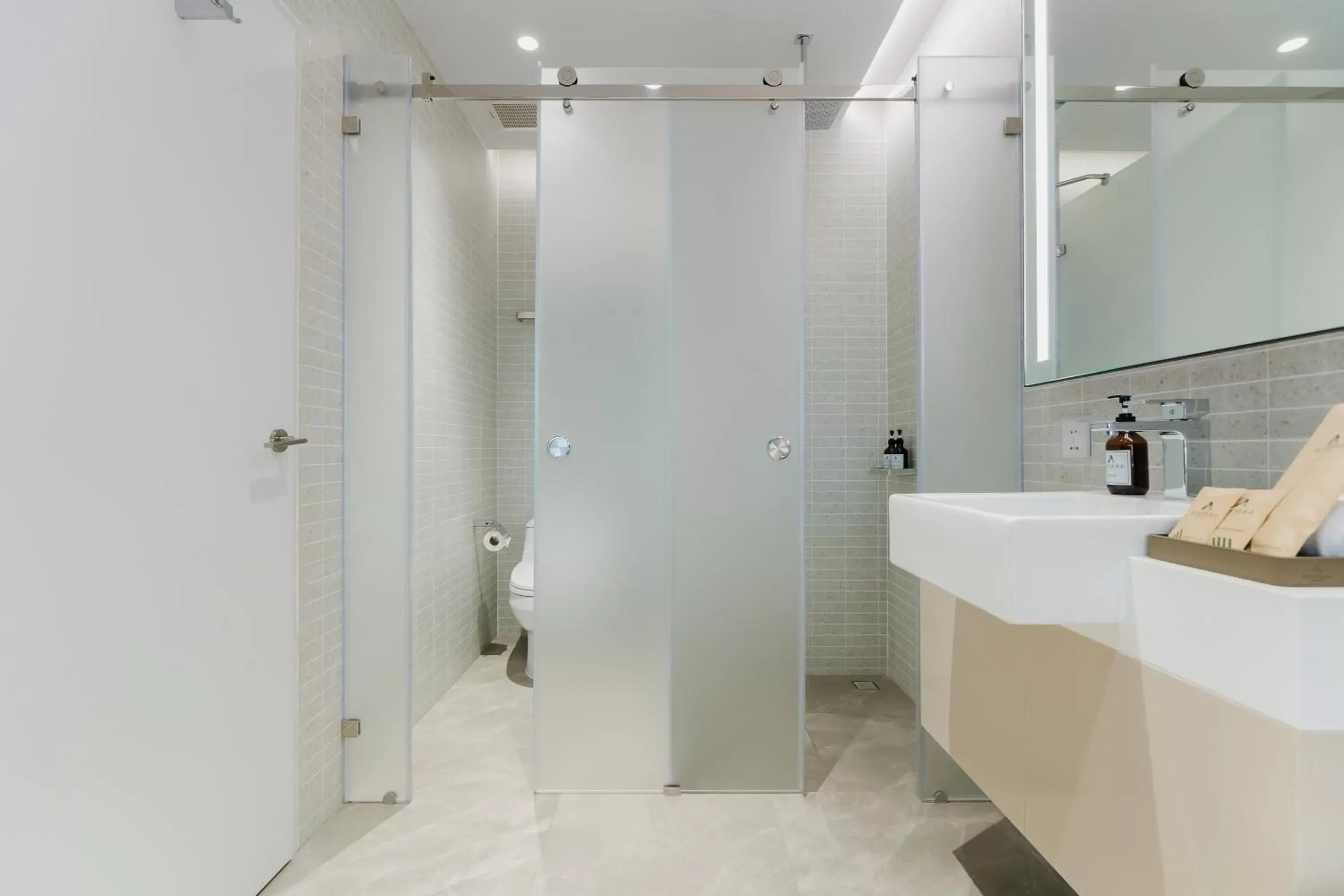 Shower, Bathroom in Arbour Hotel and Residence