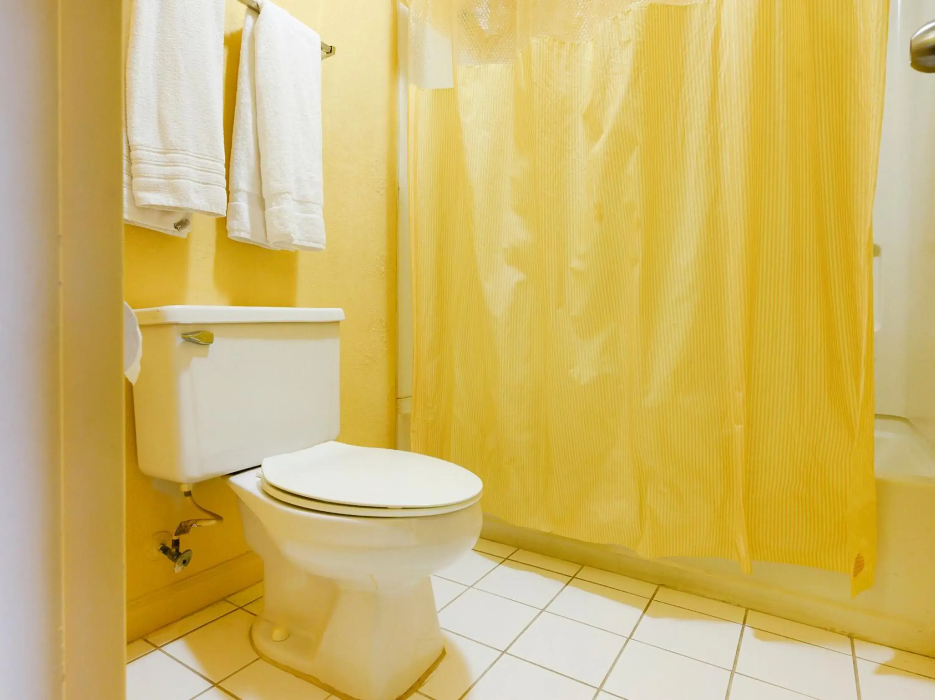 Bathroom in OYO Hotel Williamston