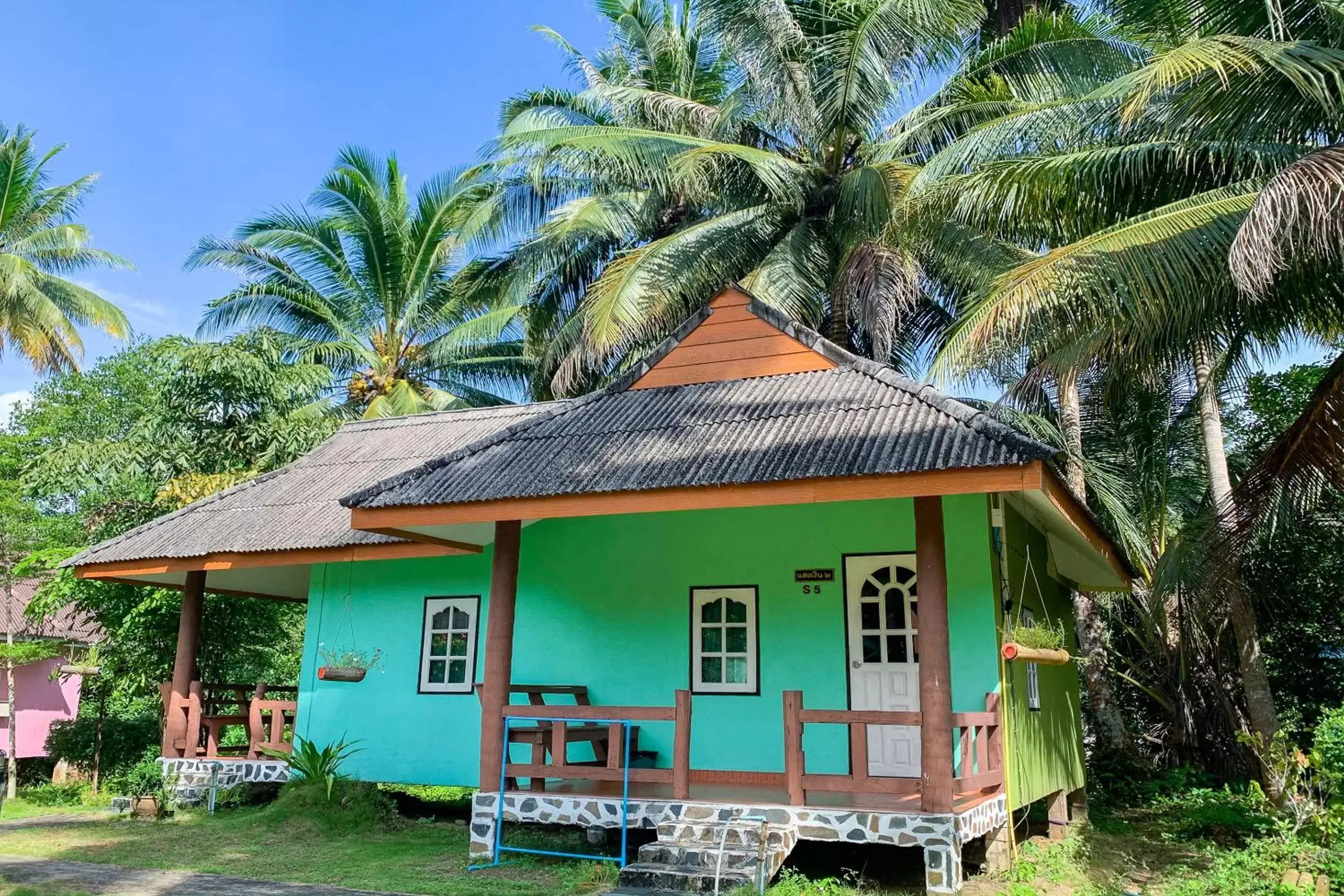 Property building in Koh Kood Far East Resort Property building in Koh Kood Far East Resort