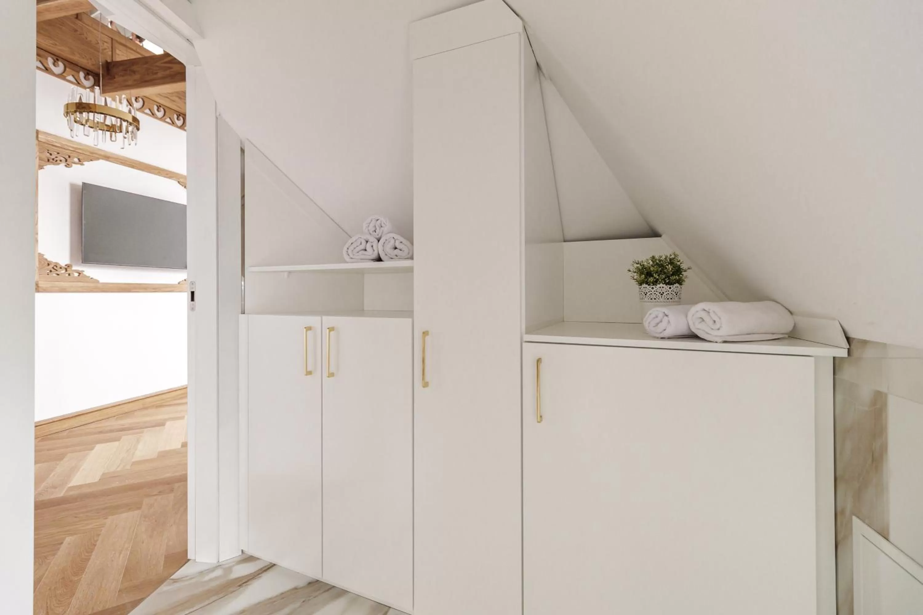 Bathroom, Kitchen/Kitchenette in Jagiellońska Residence