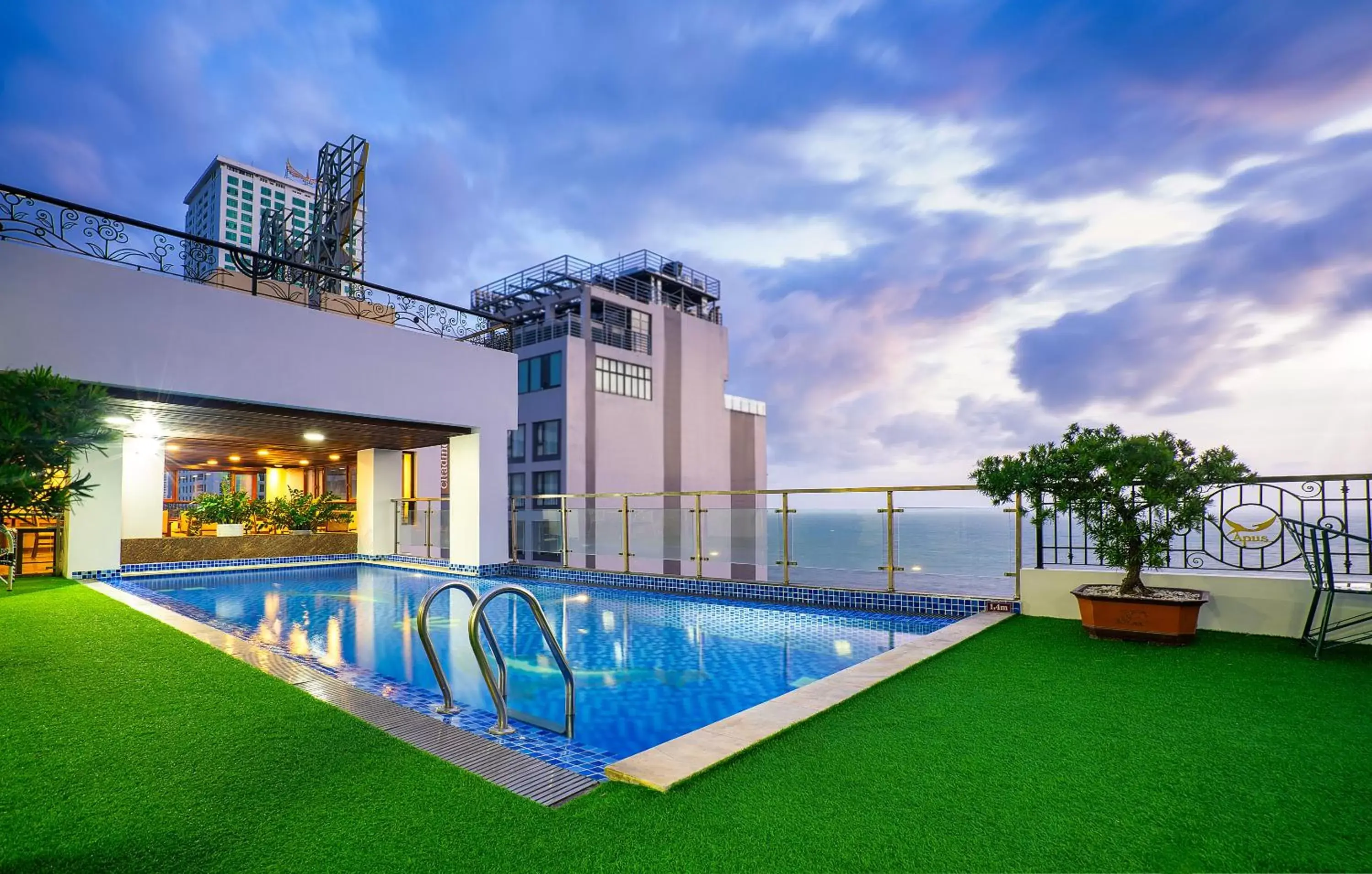 Sea view, Swimming Pool in Apus Hotel