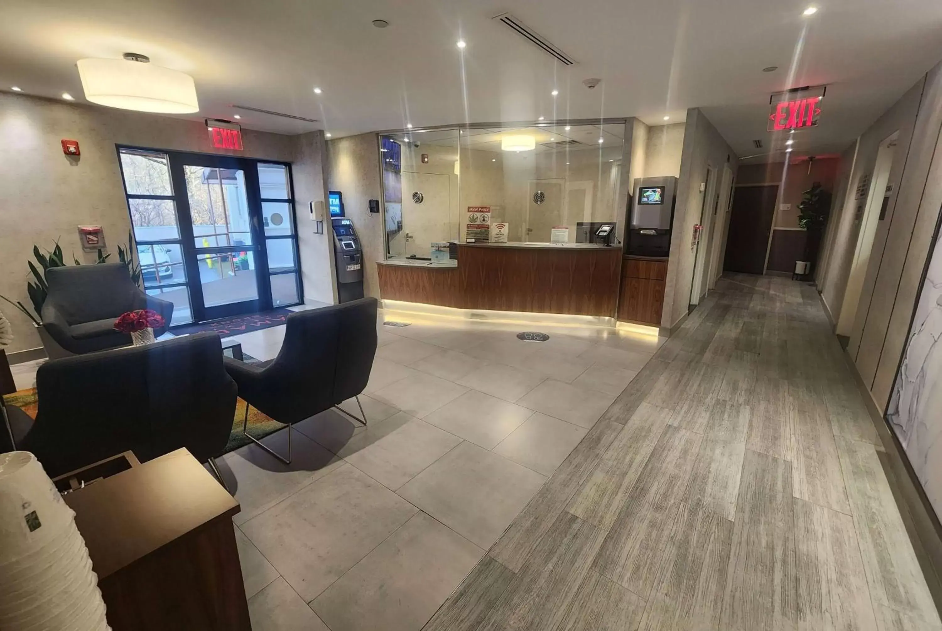 Lobby or reception, Lobby/Reception in Ramada by Wyndham Bronx