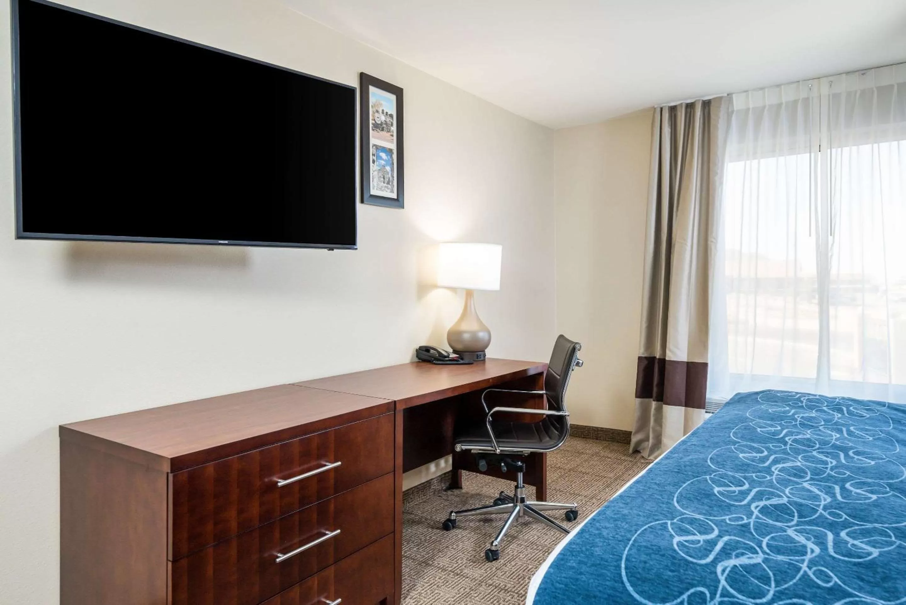 Photo of the whole room, Bed in Comfort Inn Tonopah