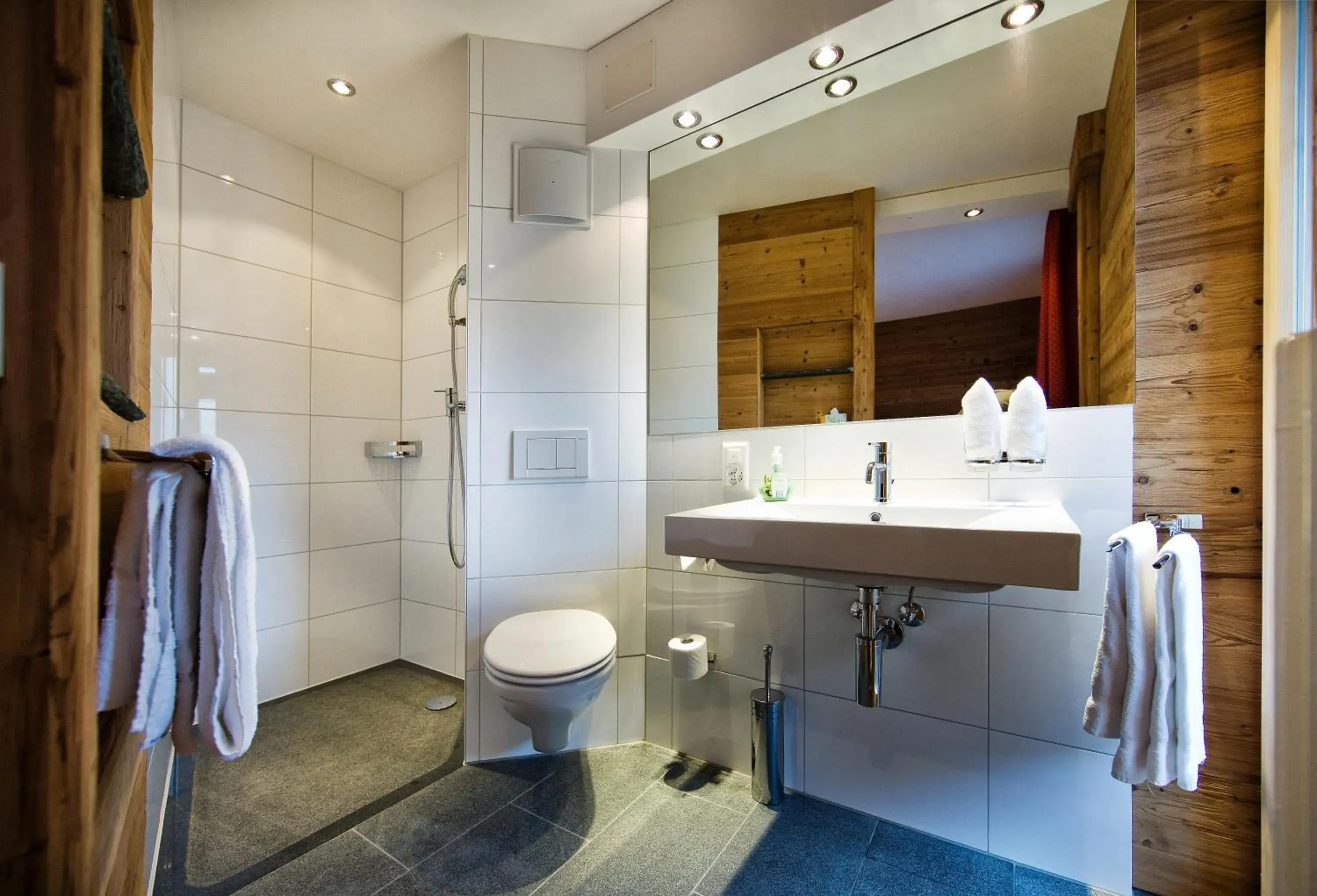 Shower, Bathroom in Arosa Vetter Hotel