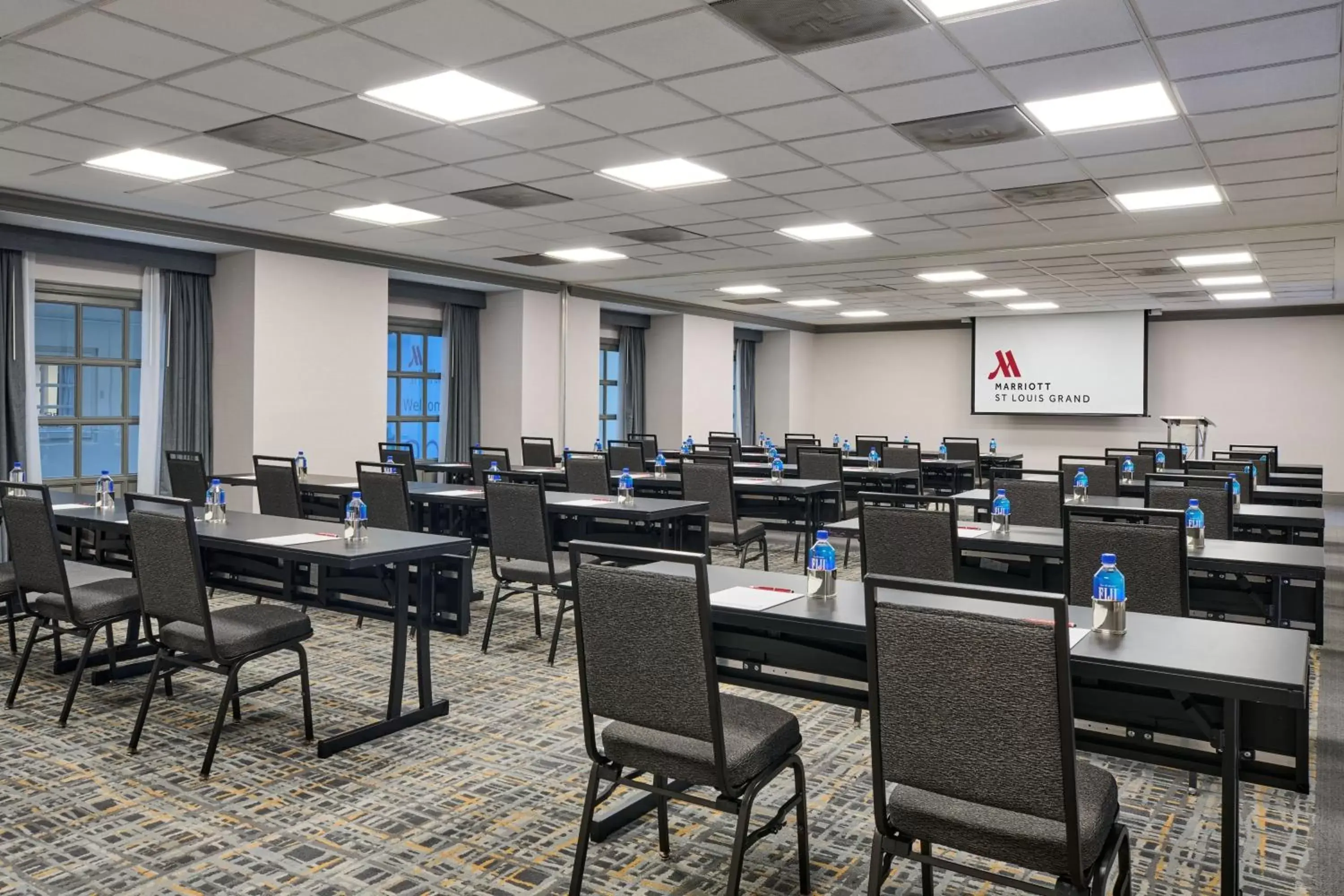 Meeting/conference room, Restaurant/Places to Eat in Marriott St. Louis Grand