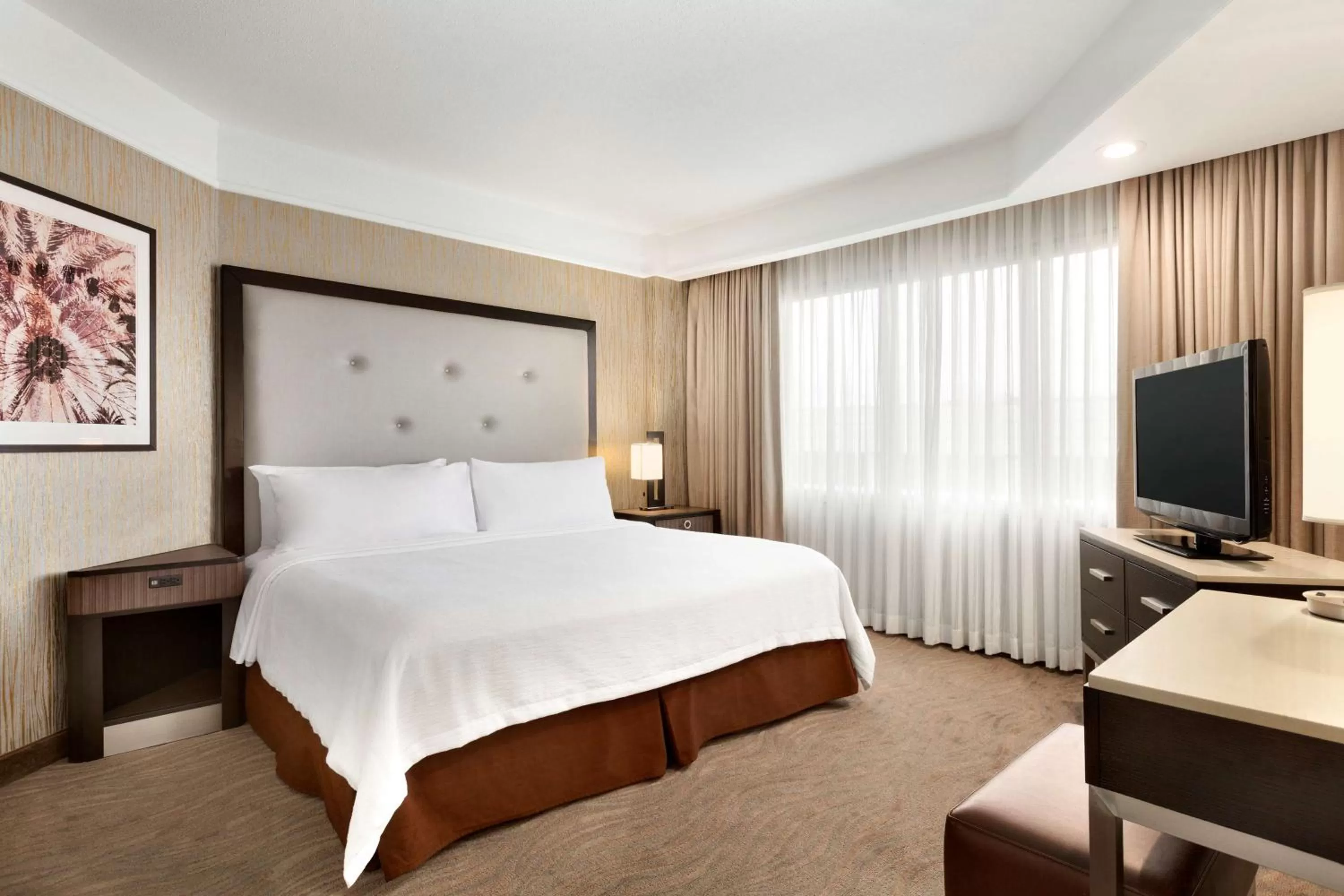 Bed in Embassy Suites by Hilton Irvine Orange County Airport