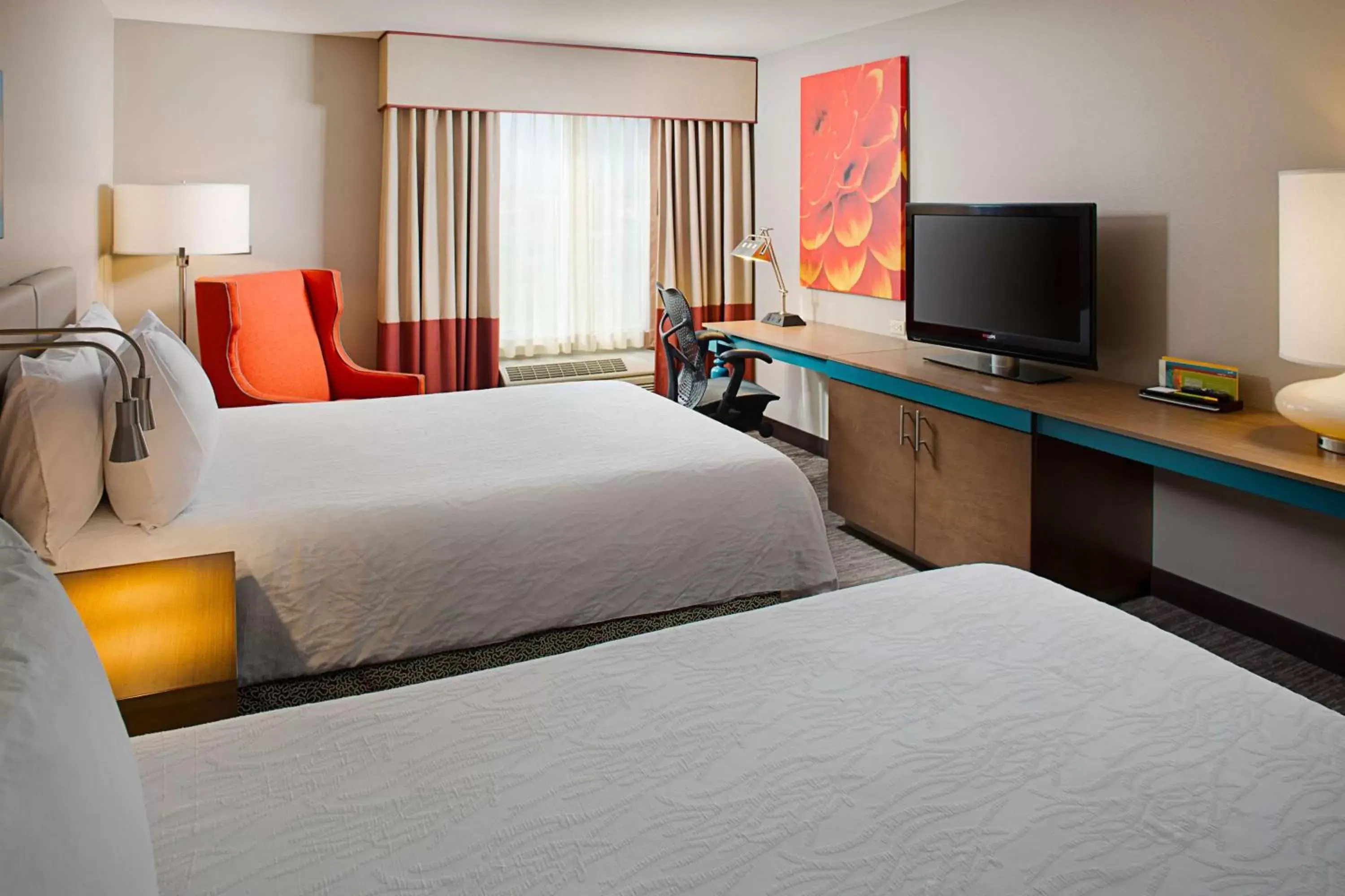 Bed in Hilton Garden Inn Colorado Springs