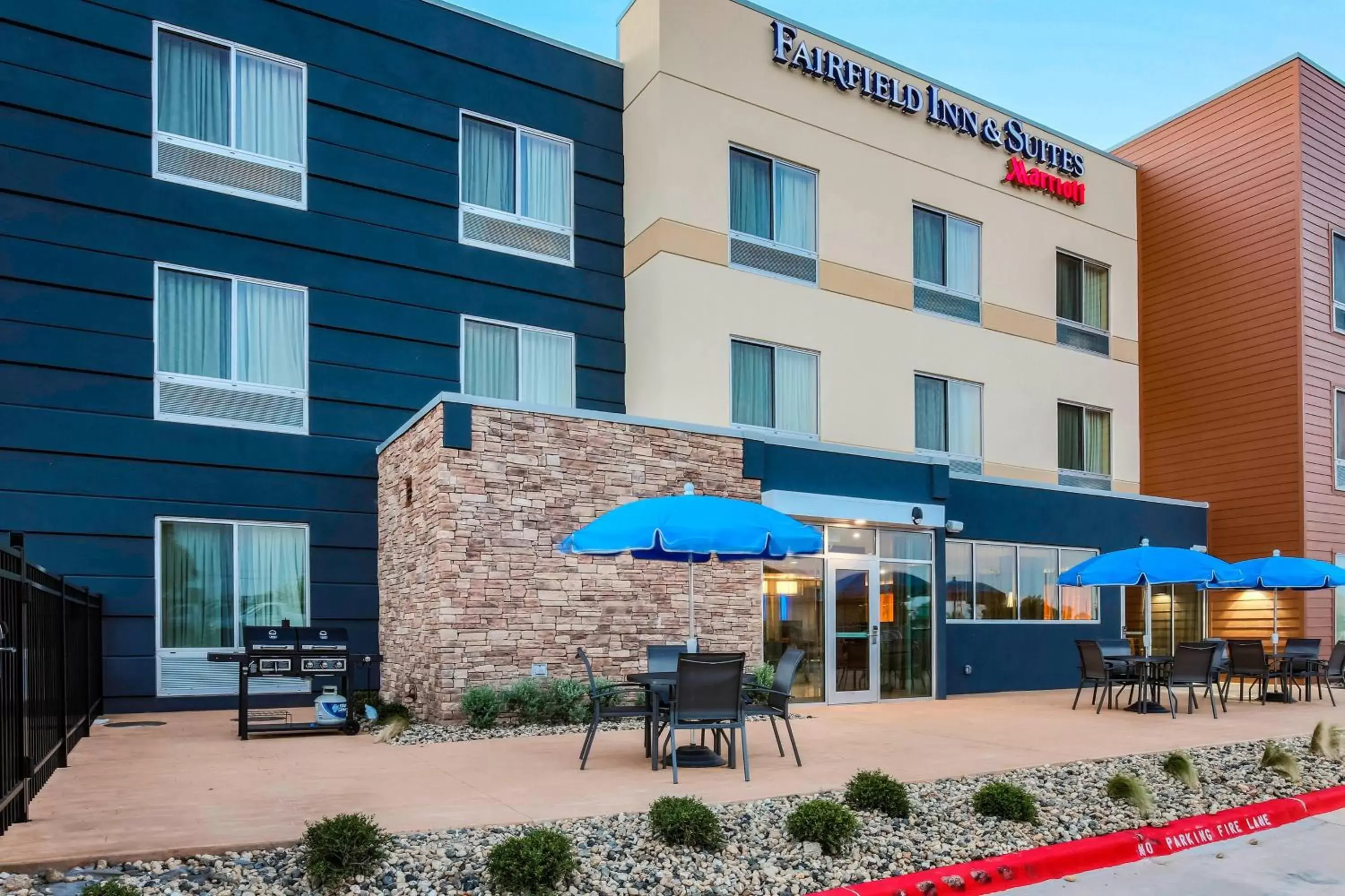 Property Building in Fairfield Inn & Suites by Marriott Snyder