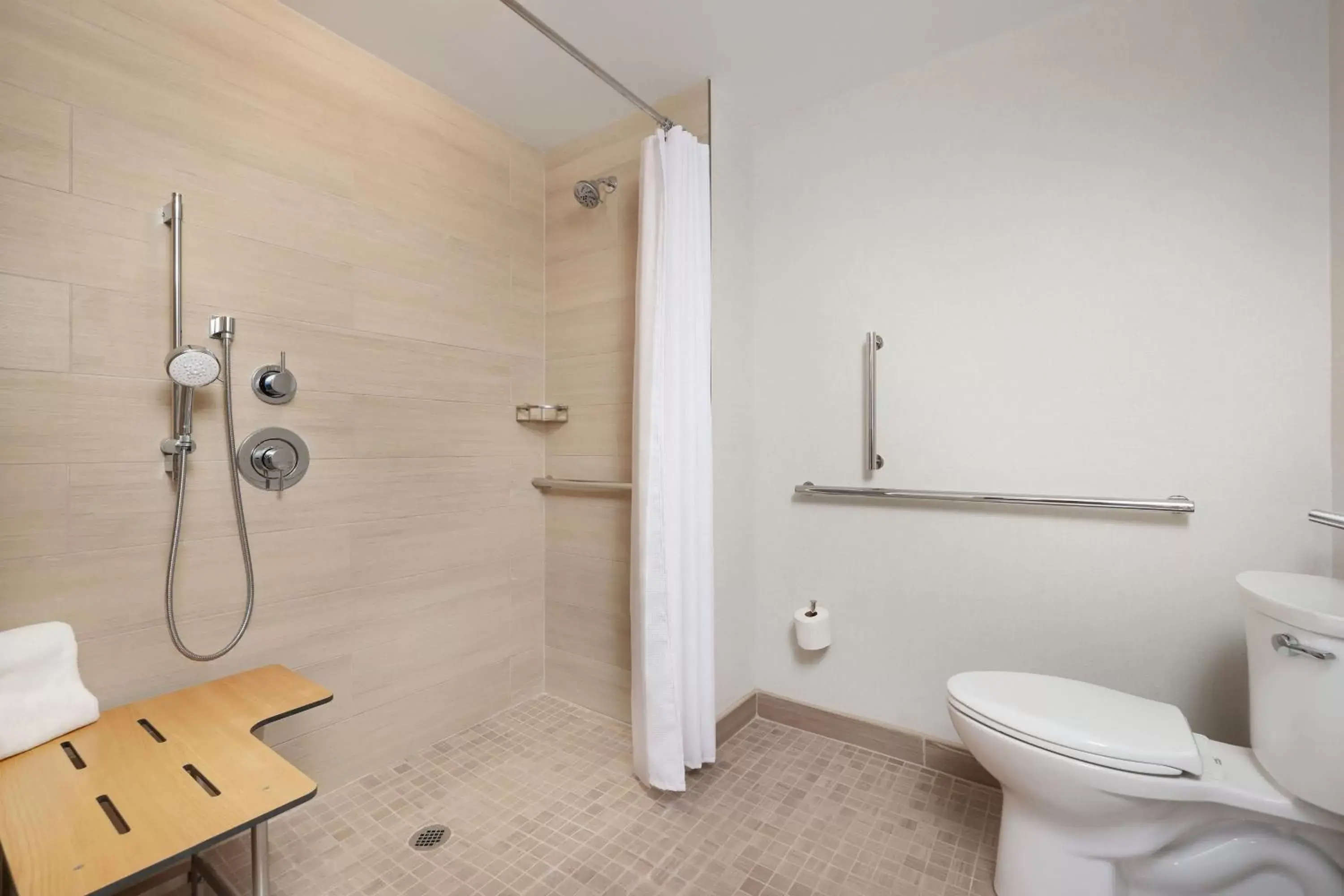 Bathroom in Element New York Wood Ridge