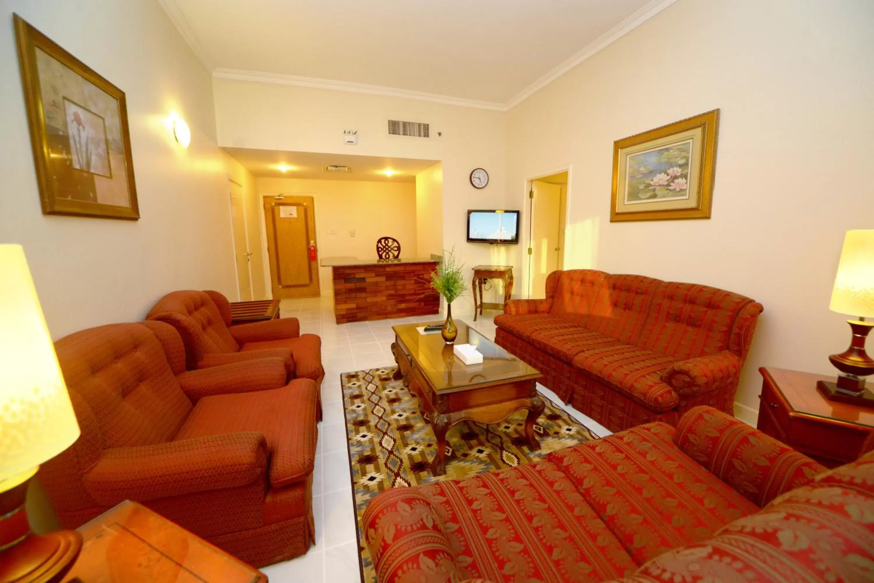Living room, Seating Area in Nejoum Al Emarat
