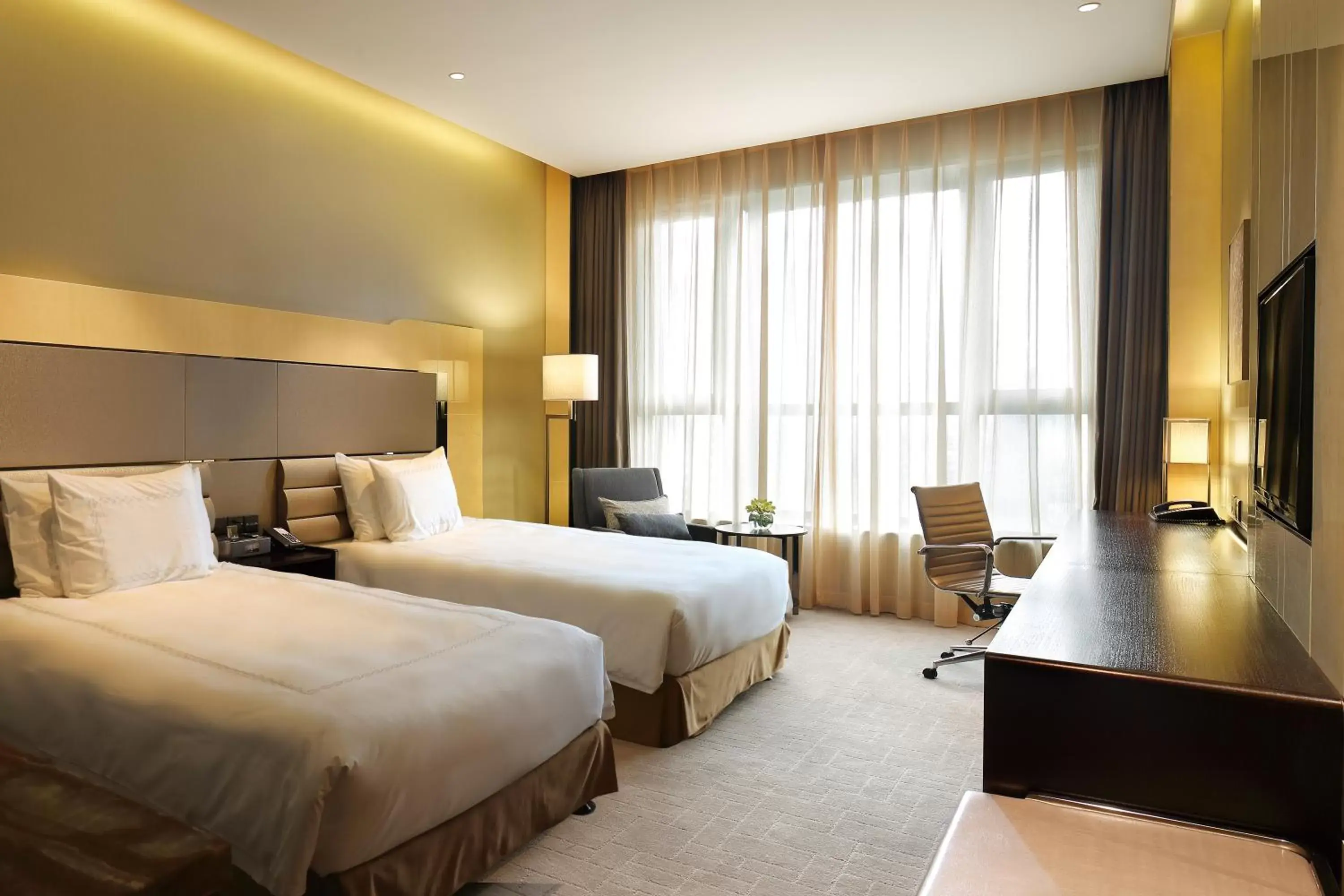 1 King Standard Lounge Access High Flr in Crowne Plaza Beijing Lido, an IHG Hotel 1 King Standard Lounge Access High Flr in Crowne Plaza Beijing Lido, an IHG Hotel