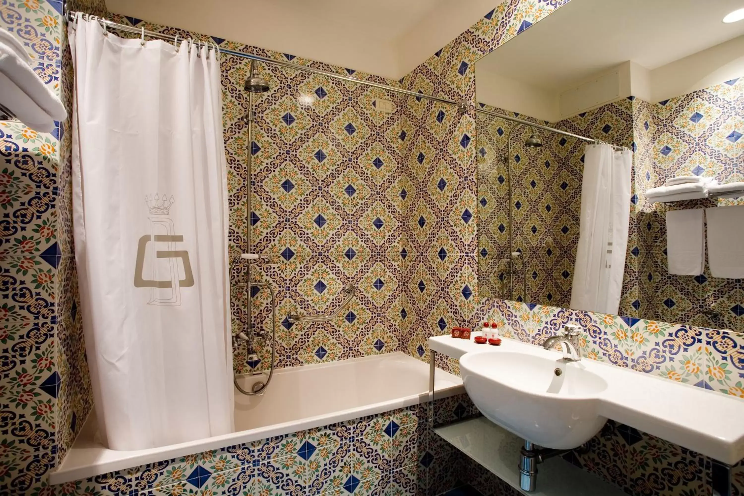 Bathroom in Grand Hotel Due Golfi