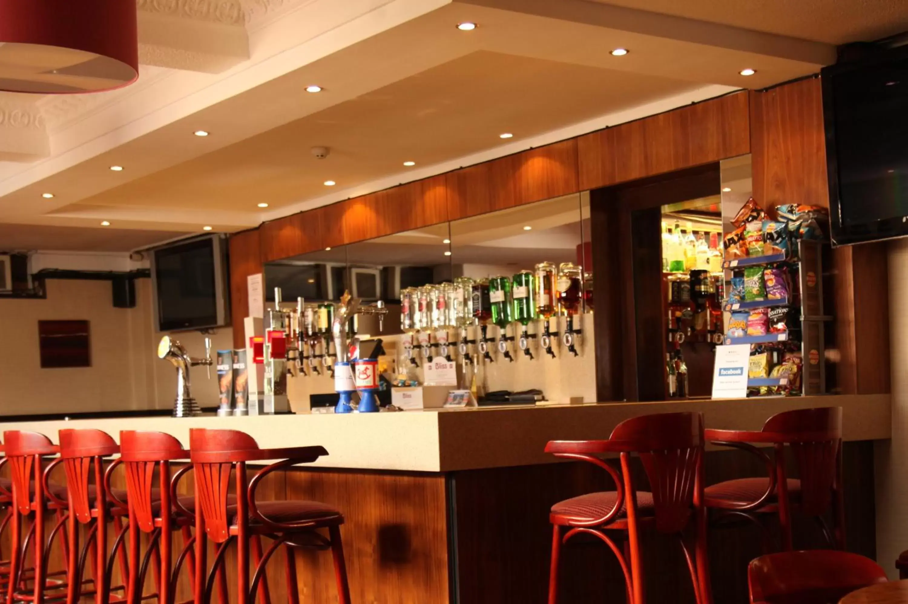 Lounge or bar, Lounge/Bar in Abbotsford Hotel