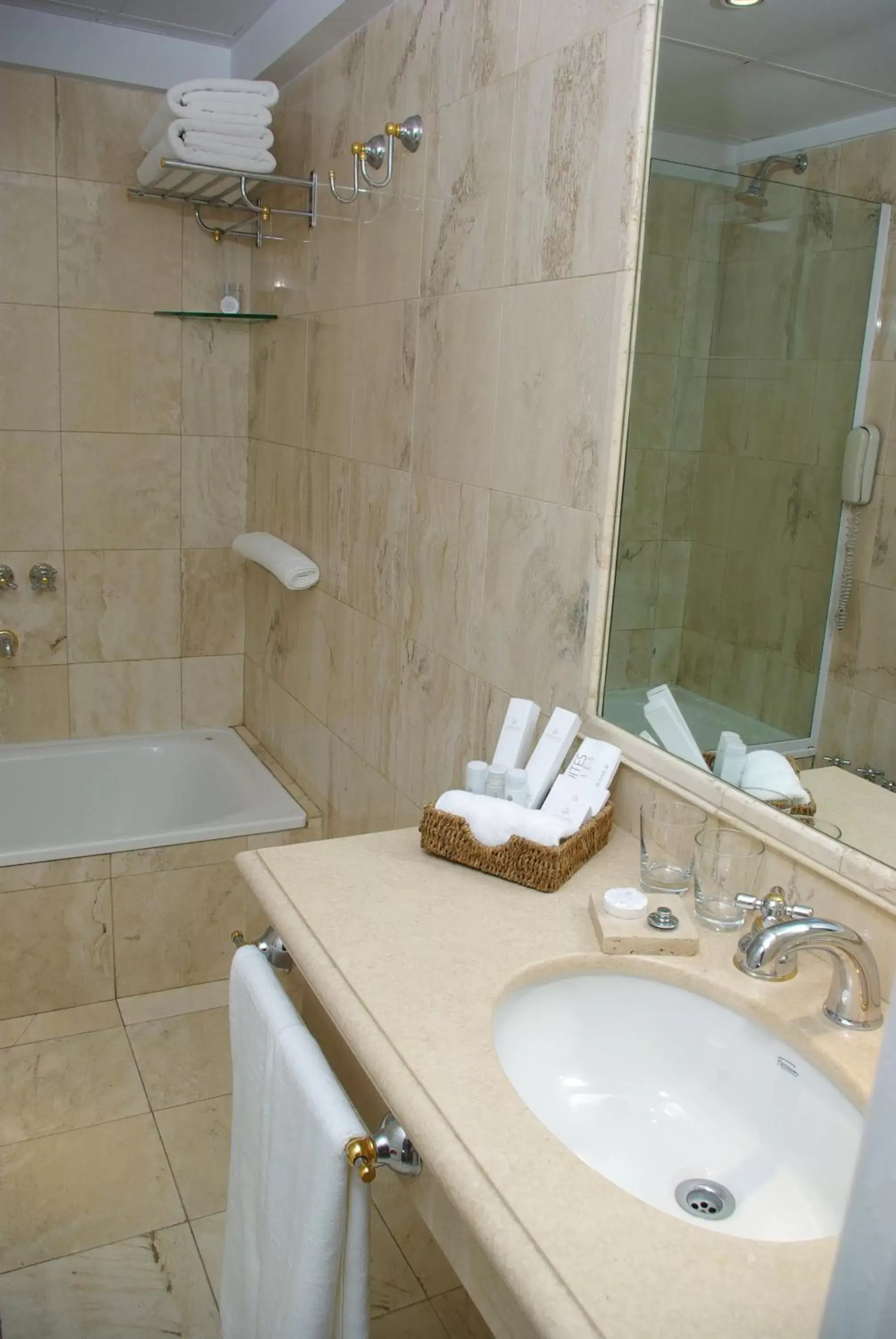 Bathroom in Loi Suites Recoleta Hotel