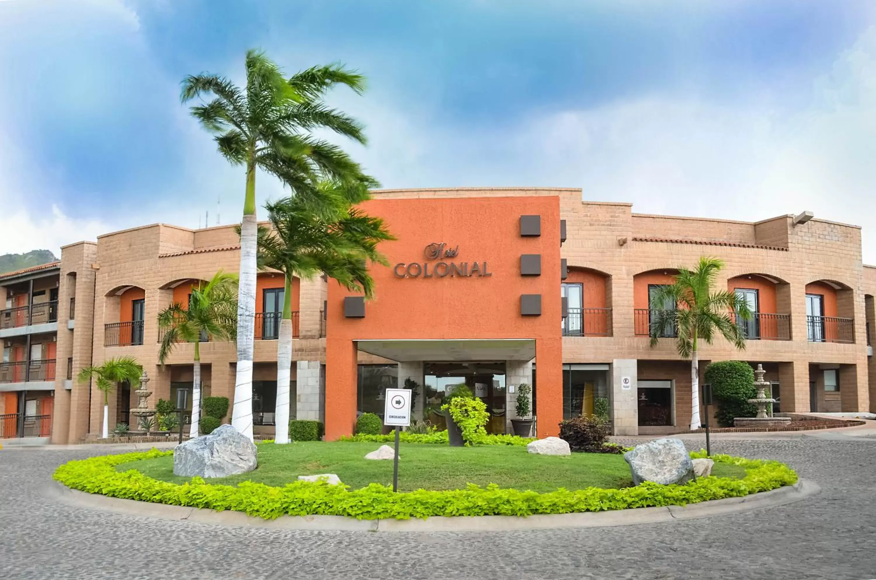 Property building in Hotel Colonial Hermosillo Property building in Hotel Colonial Hermosillo