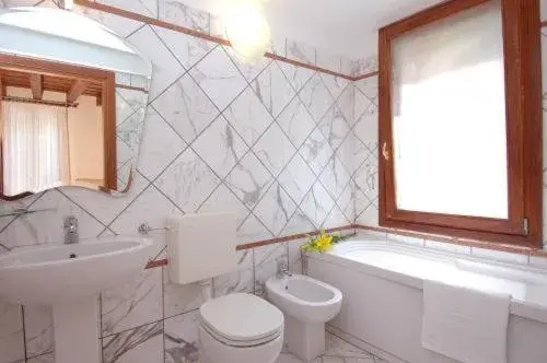 Bathroom in Ca' Due Leoni