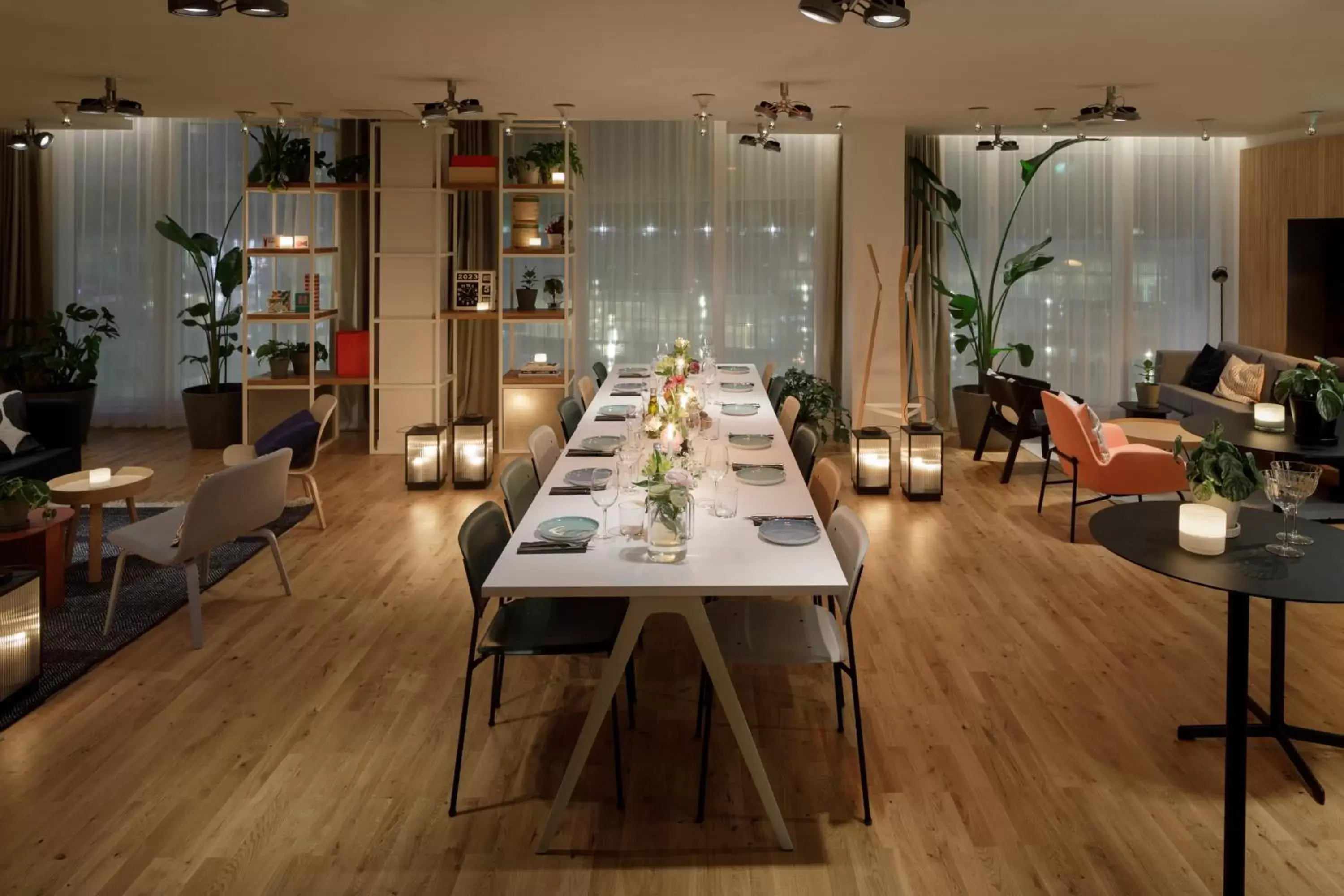 Meeting/conference room, Restaurant/Places to Eat in Zoku Paris