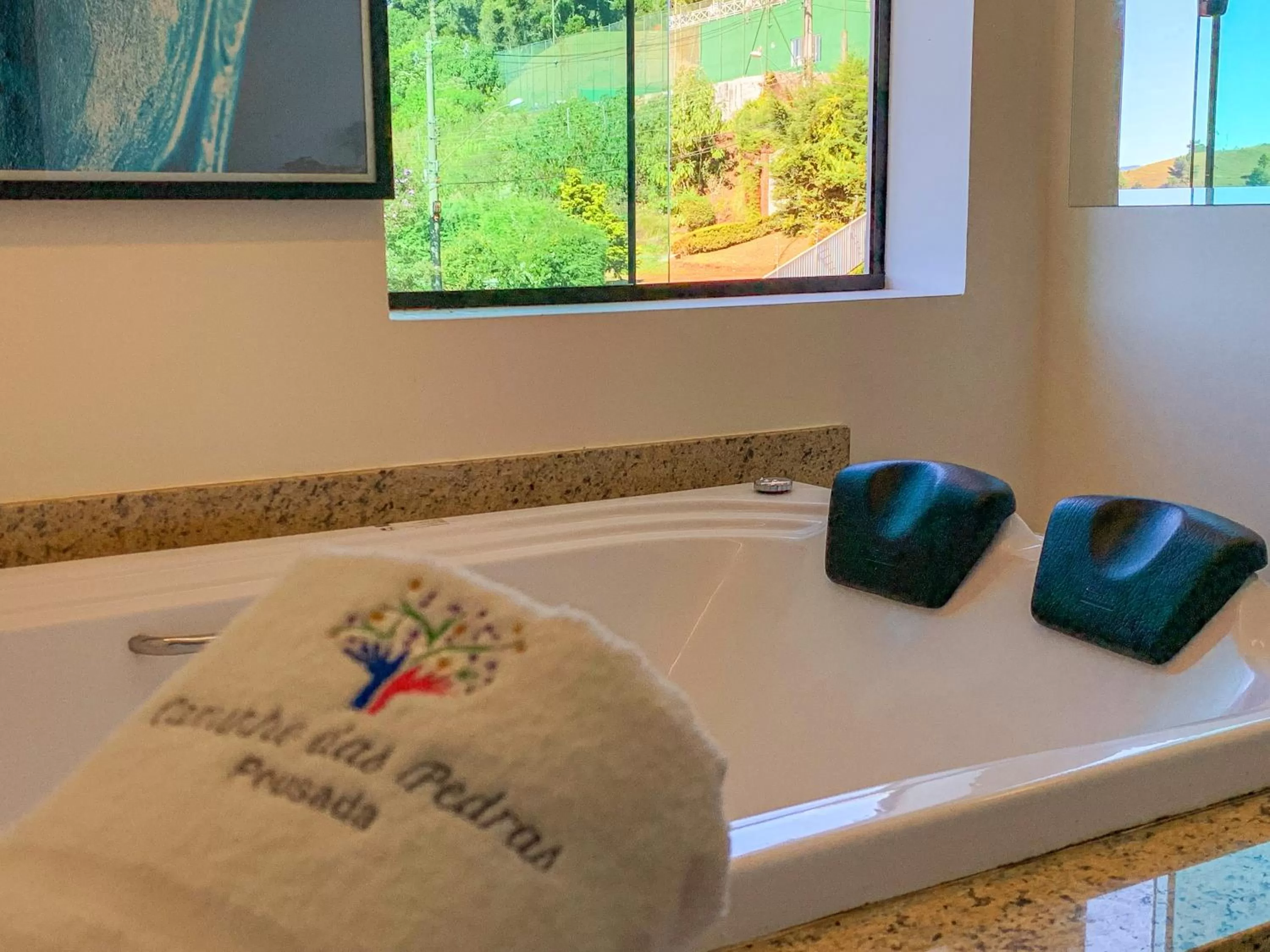 Bath in Caminho das Pedras Pousada de Charme