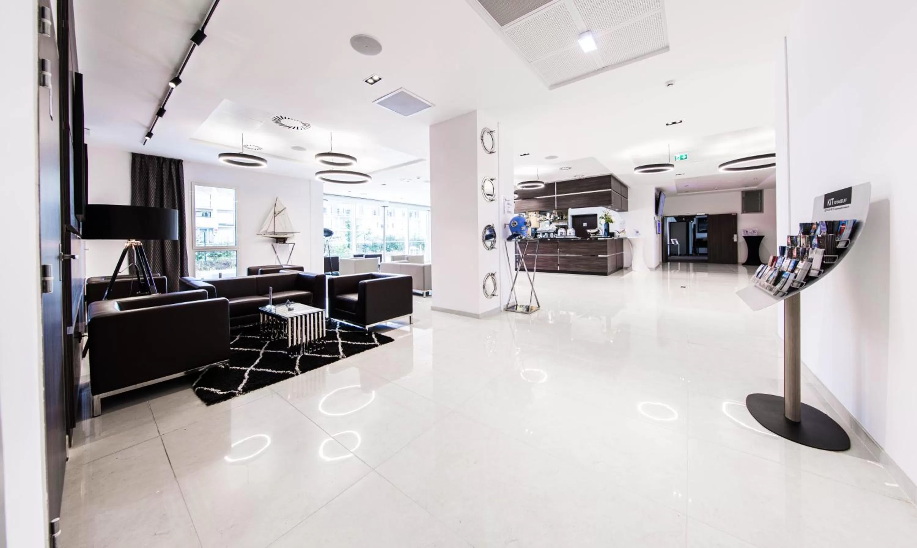 Lobby or reception in Westotel Tours Val de Loire