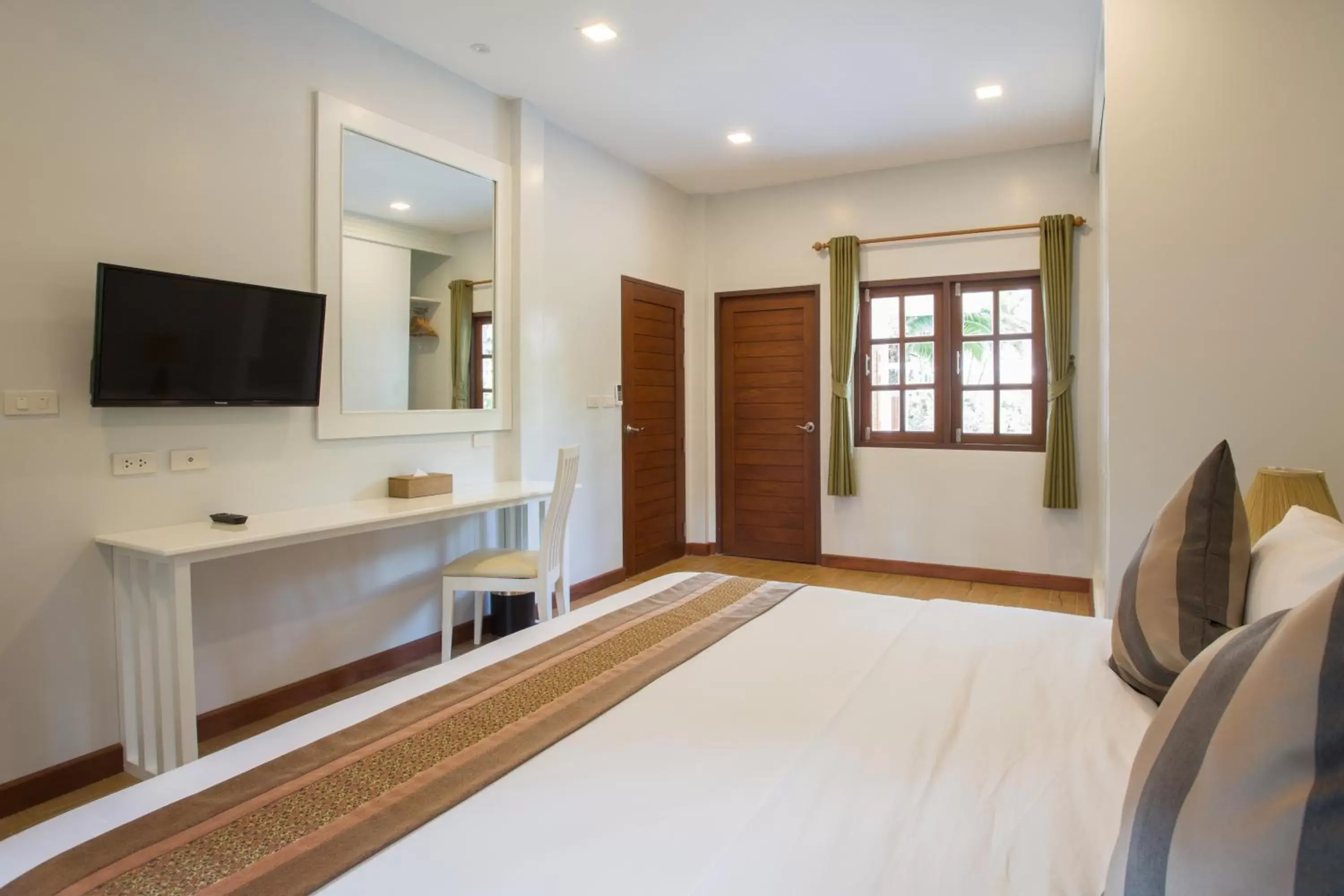 Bedroom, TV/Entertainment Center in Alisea Pool Villa Aonang