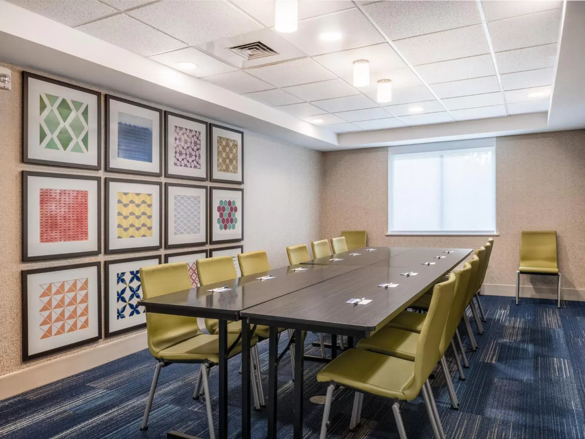 Meeting/conference room in Holiday Inn Express Hotel & Suites Beaumont Northwest, an IHG Hotel