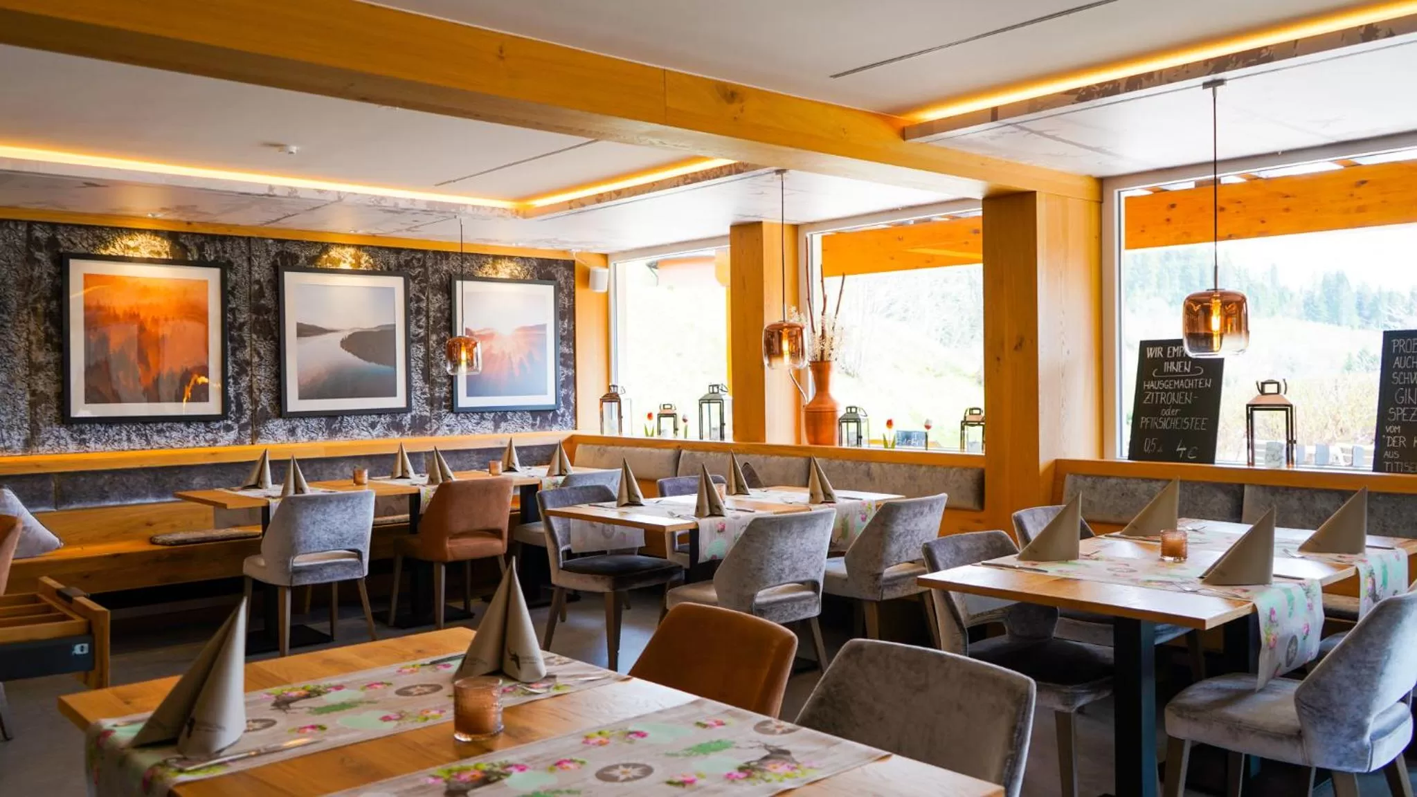 Restaurant/places to eat in Hotel Hirschen