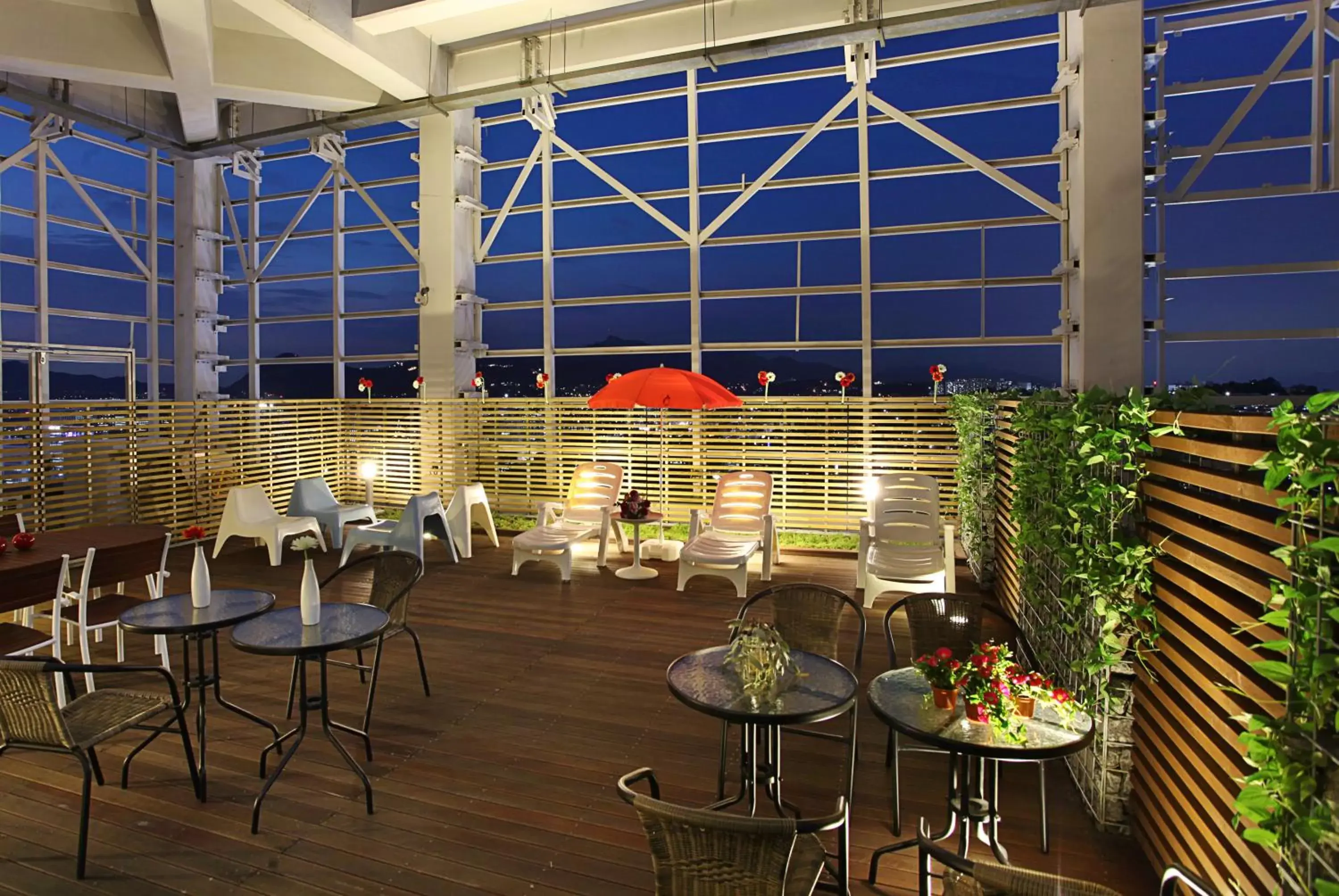 Balcony/Terrace, Restaurant/Places to Eat in Hotel Skypark Kingstown Dongdaemun