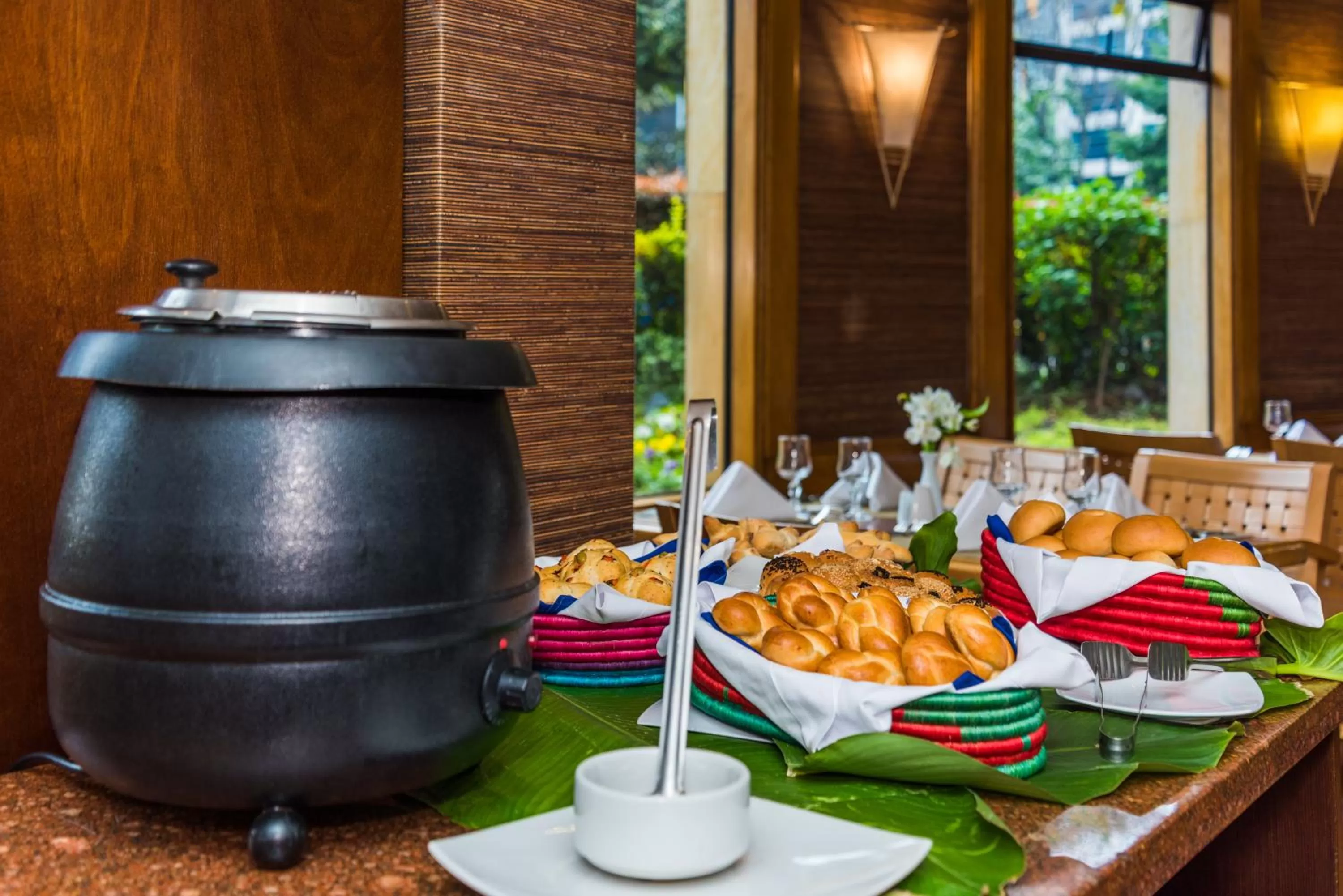 Food and drinks in Cosmos 100 Hotel & Centro de Convenciones - Hoteles Cosmos