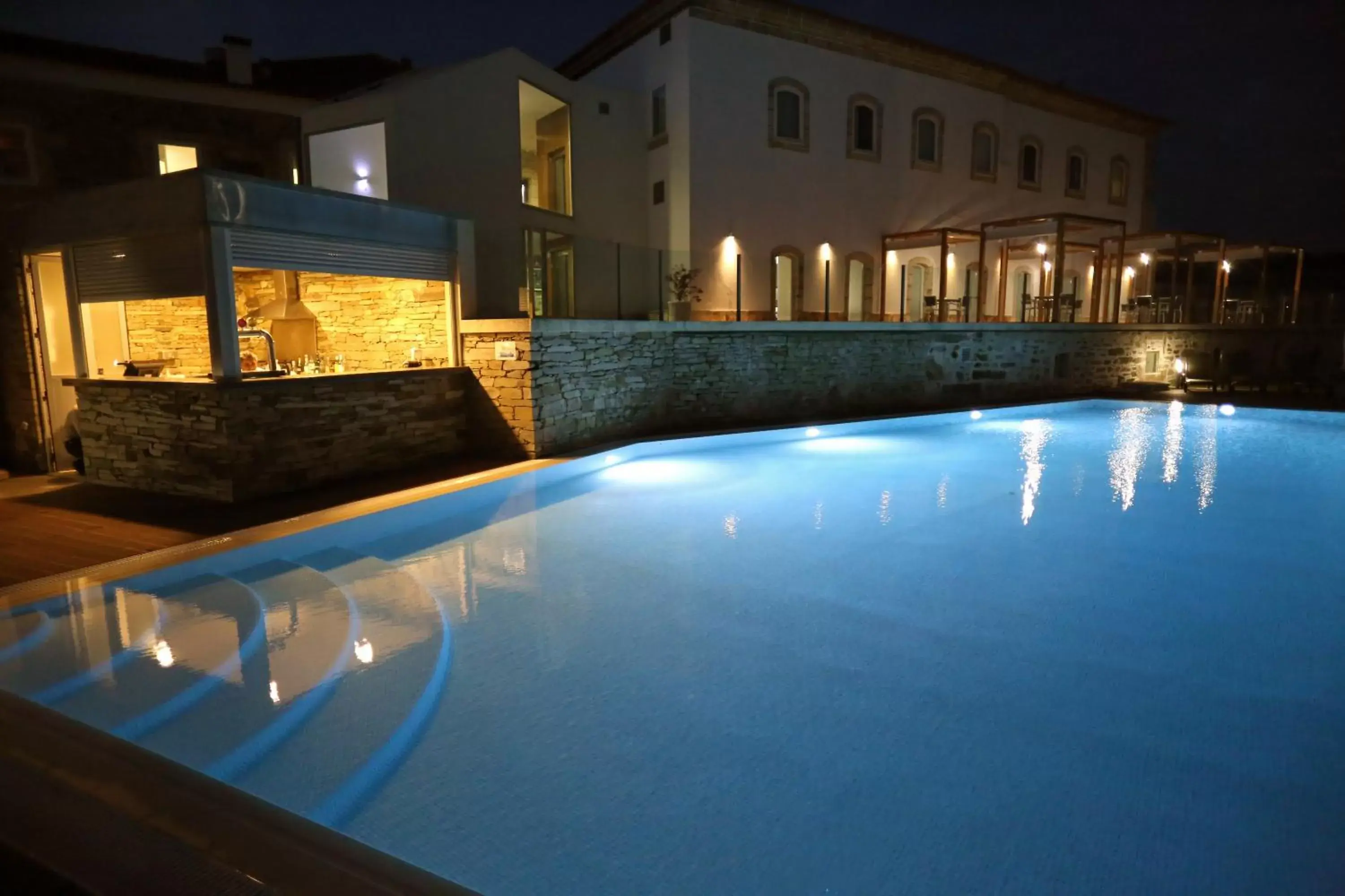 Night, Swimming Pool in Douro Scala