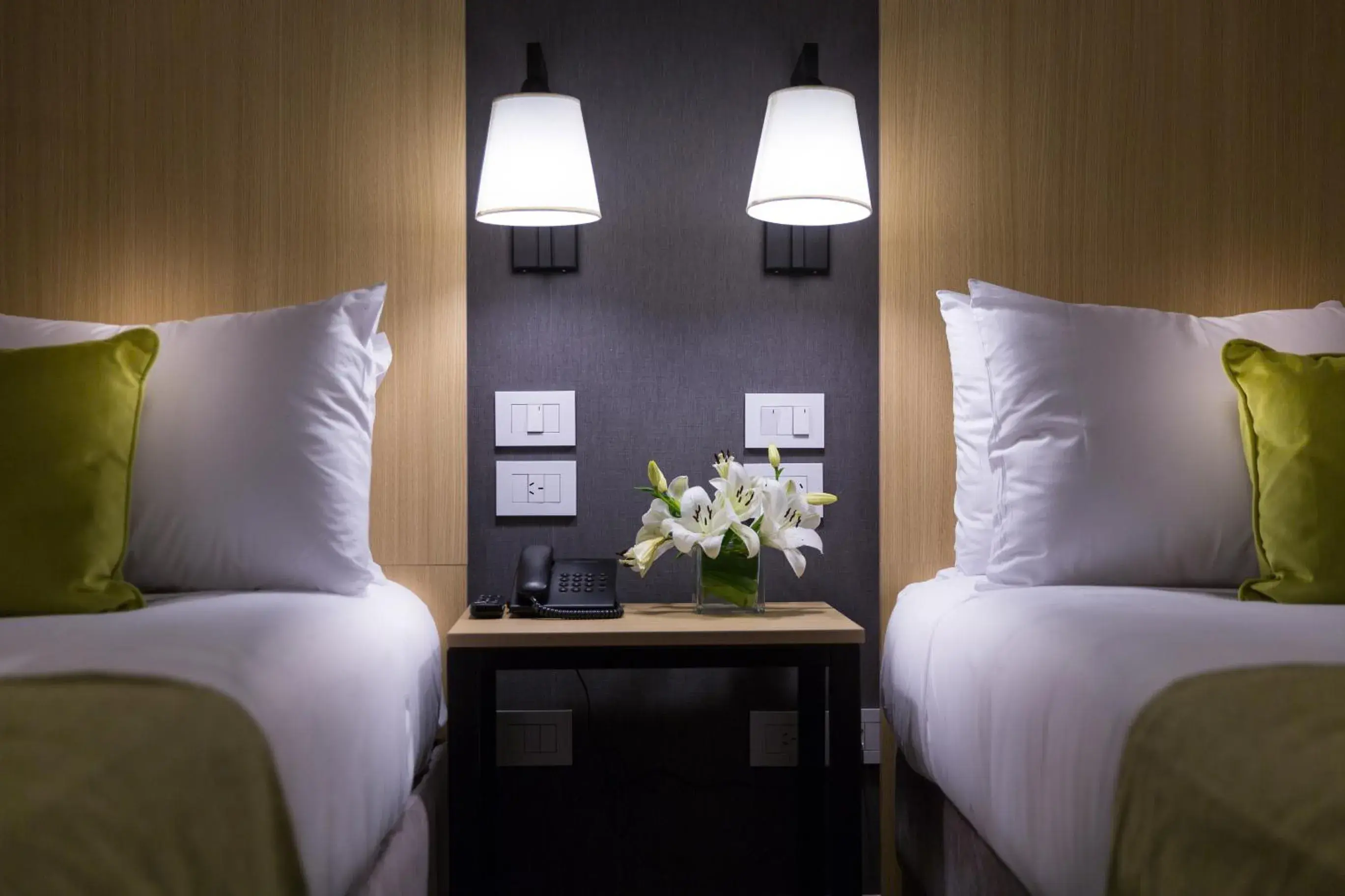 Living room, Bed in Howard Johnson Plaza Buenos Aires Living room, Bed in Howard Johnson Plaza Buenos Aires