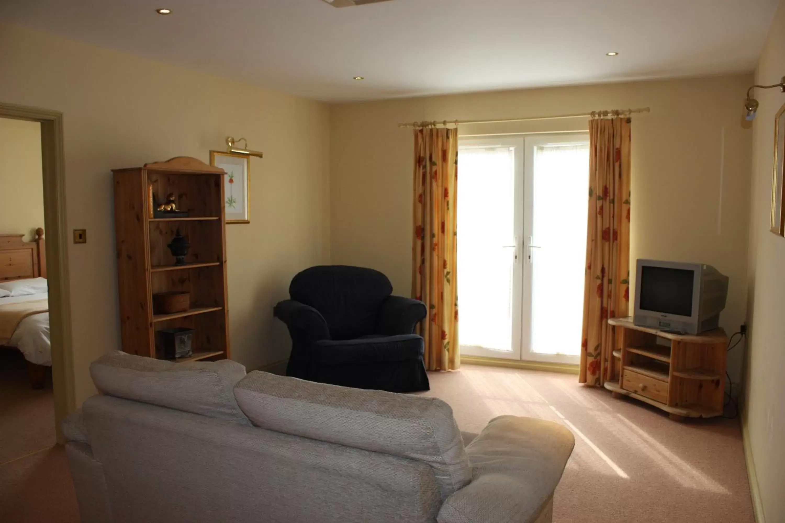 Day, Seating Area in Oliver Cromwell Hotel