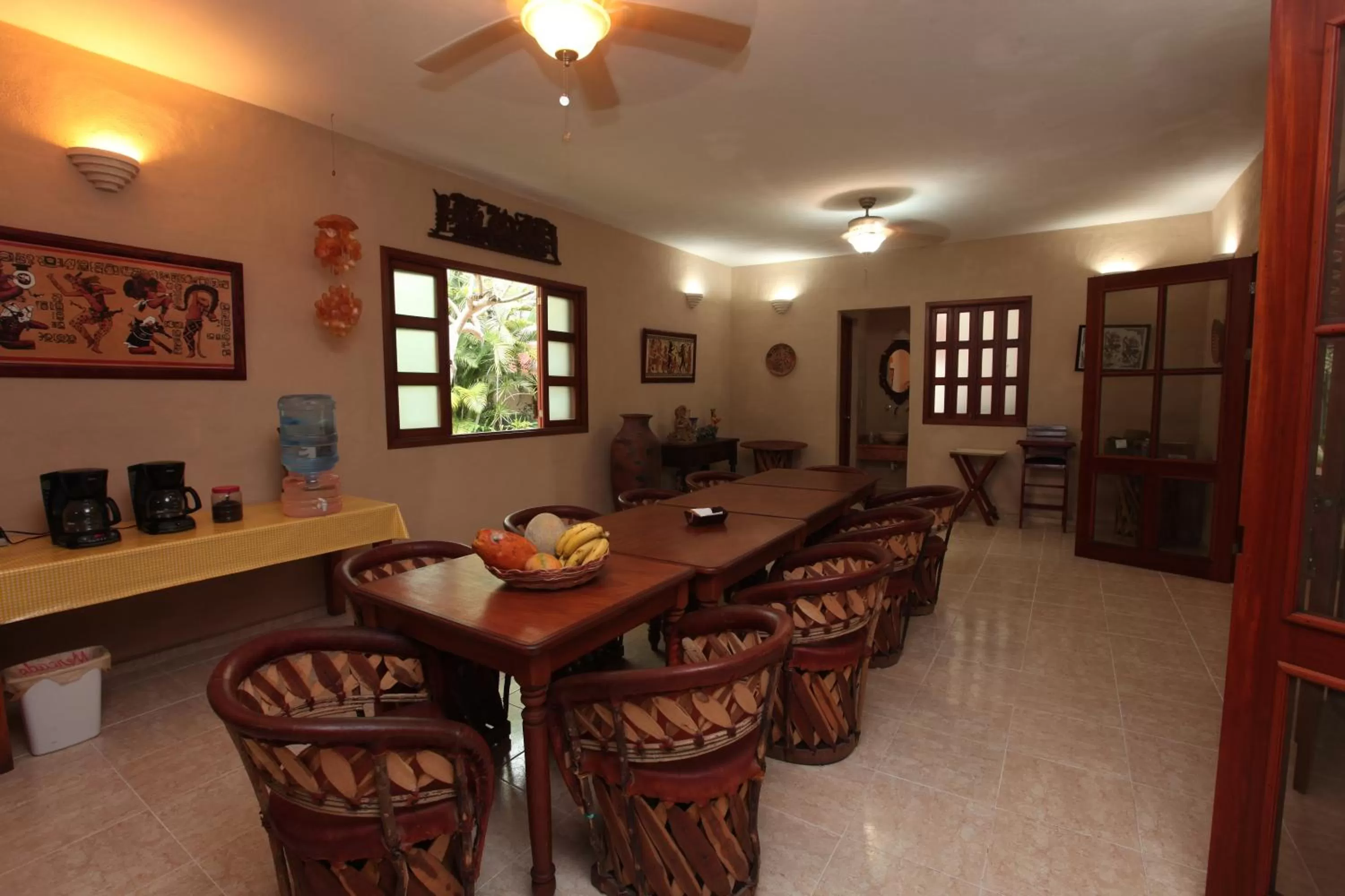 Restaurant/places to eat in Casa Quetzal Hotel