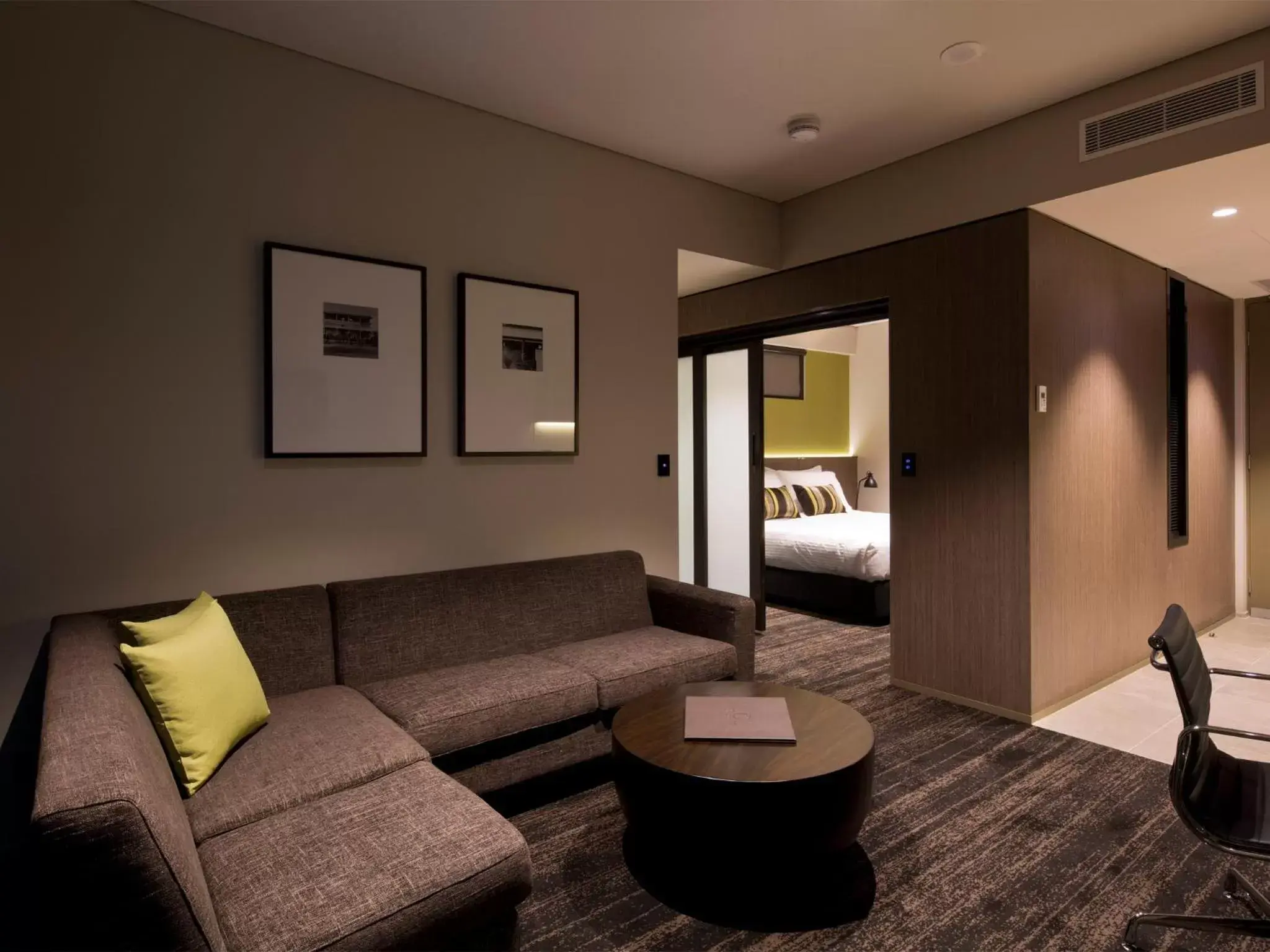 King Suite in The Glen Hotel and Suites King Suite in The Glen Hotel and Suites