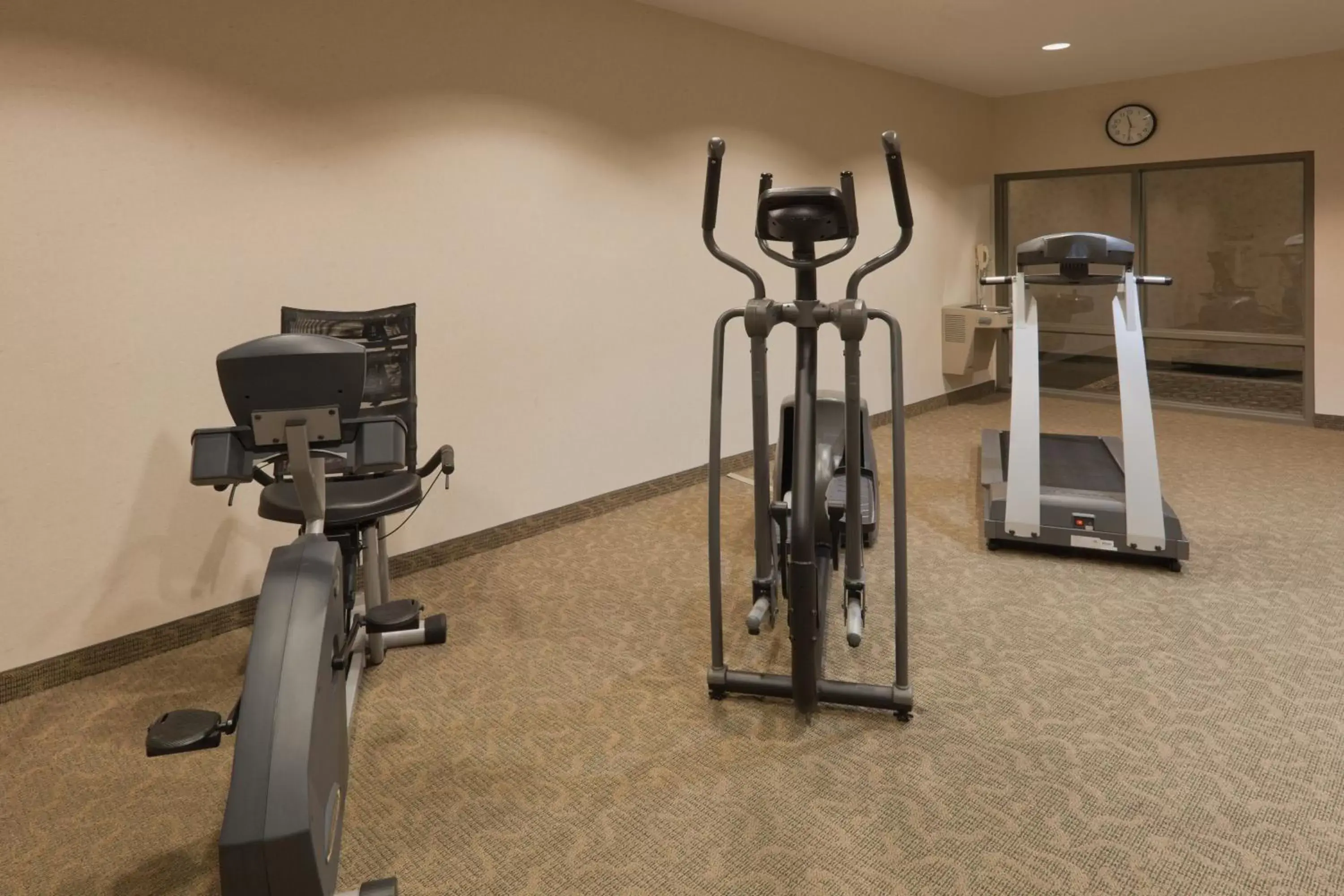 Fitness centre/facilities in Holiday Inn Express Hotel & Suites Bryan-Montpelier by IHG Fitness centre/facilities in Holiday Inn Express Hotel & Suites Bryan-Montpelier by IHG