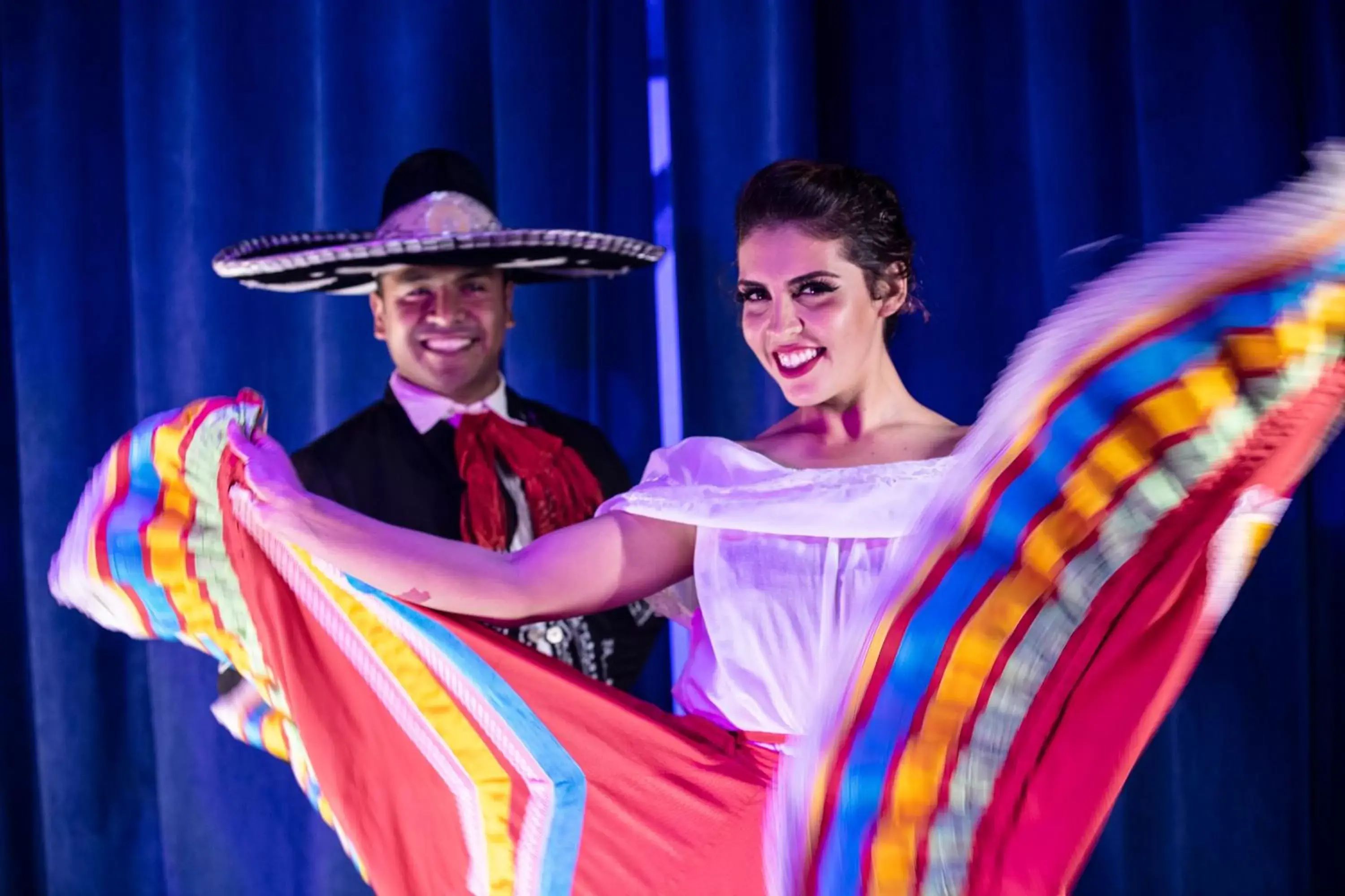 Evening entertainment in Crown Paradise Club Cancun - All Inclusive