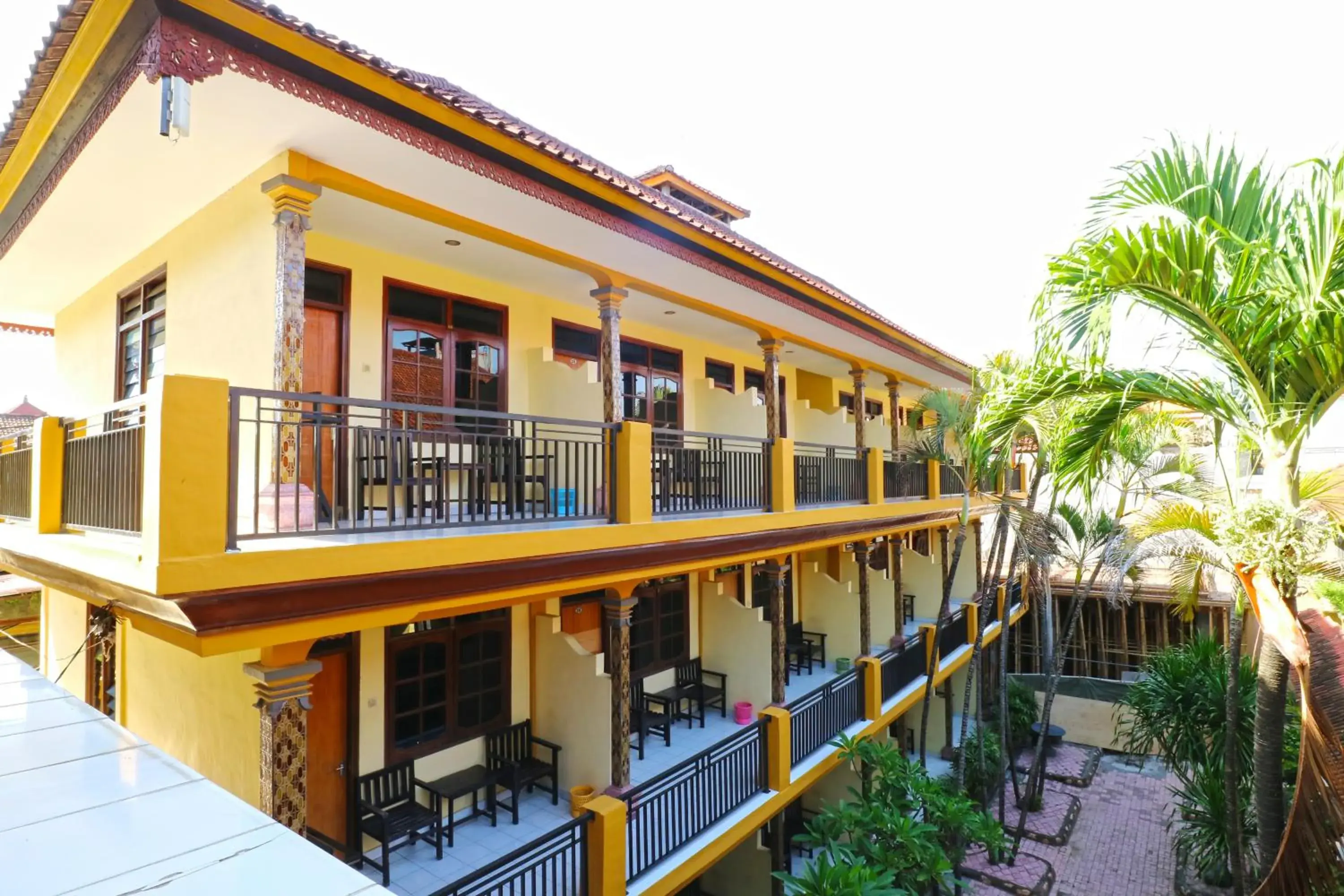 Property building in Gora Beach Inn Property building in Gora Beach Inn