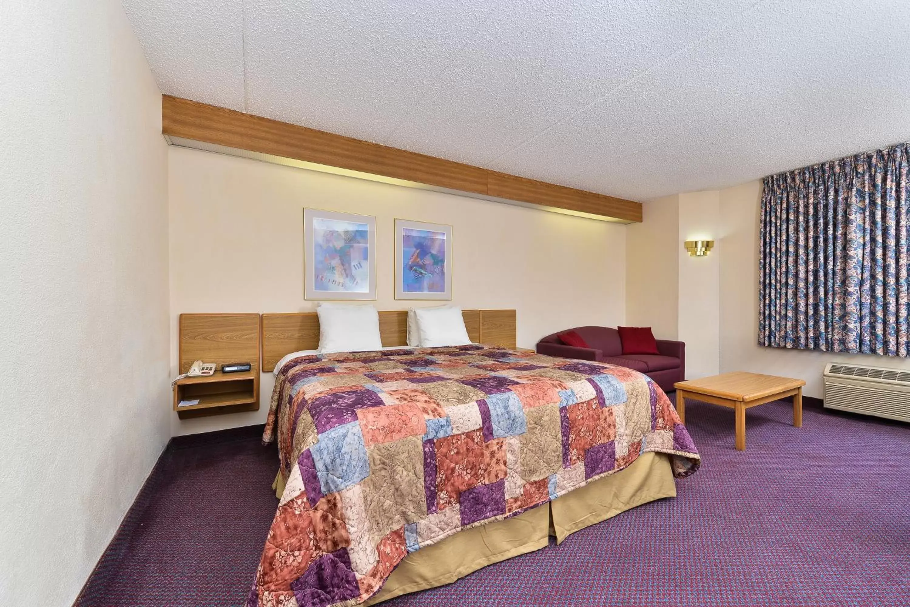 Pets, Bed in America's Best Value Inn & Suites, Atlanta - Morrow Pets, Bed in America's Best Value Inn & Suites, Atlanta - Morrow
