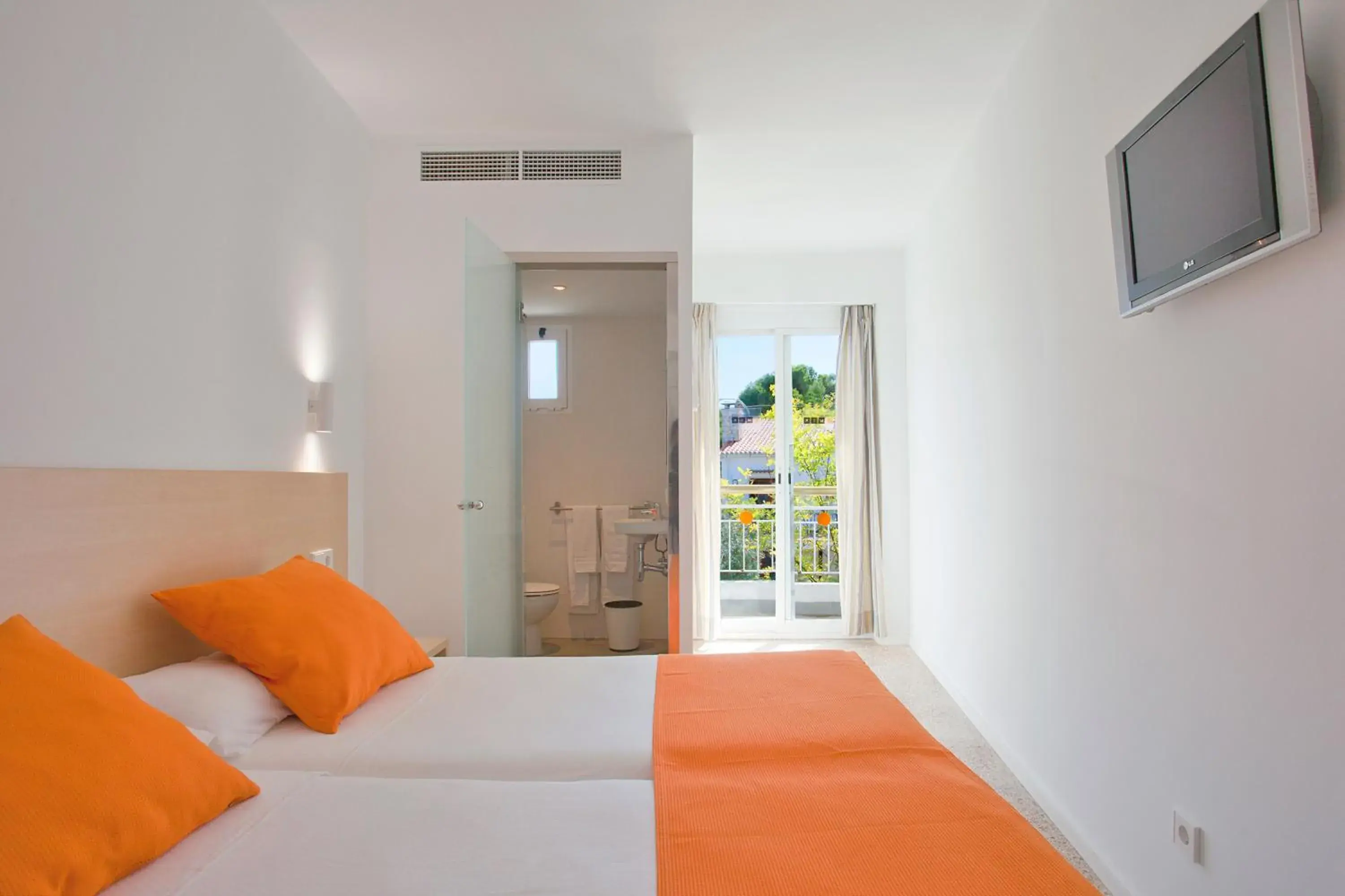 Photo of the whole room, Bed in Mix Peru Playa Photo of the whole room, Bed in Mix Peru Playa