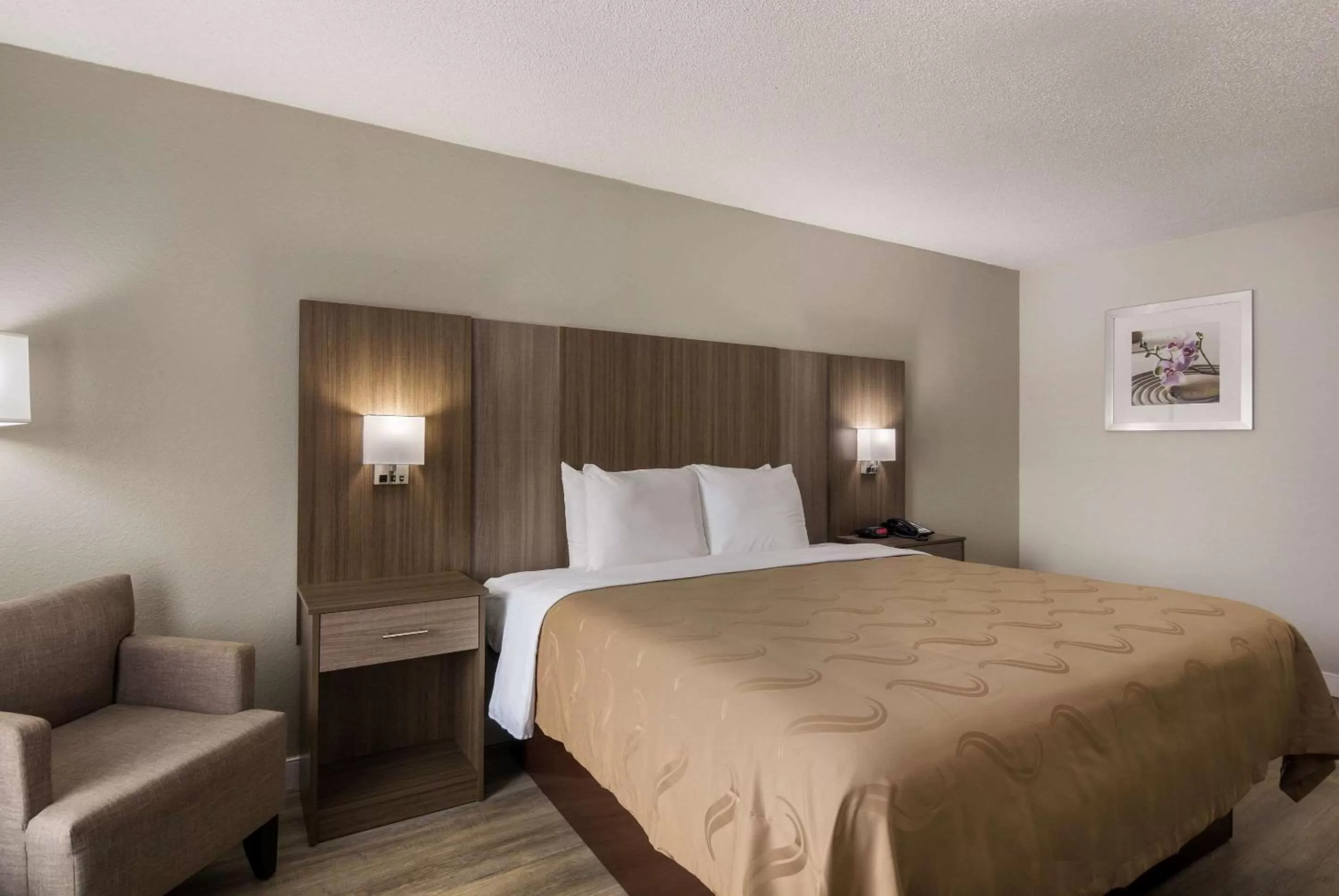 Bedroom, Bed in Quality Inn Emporia