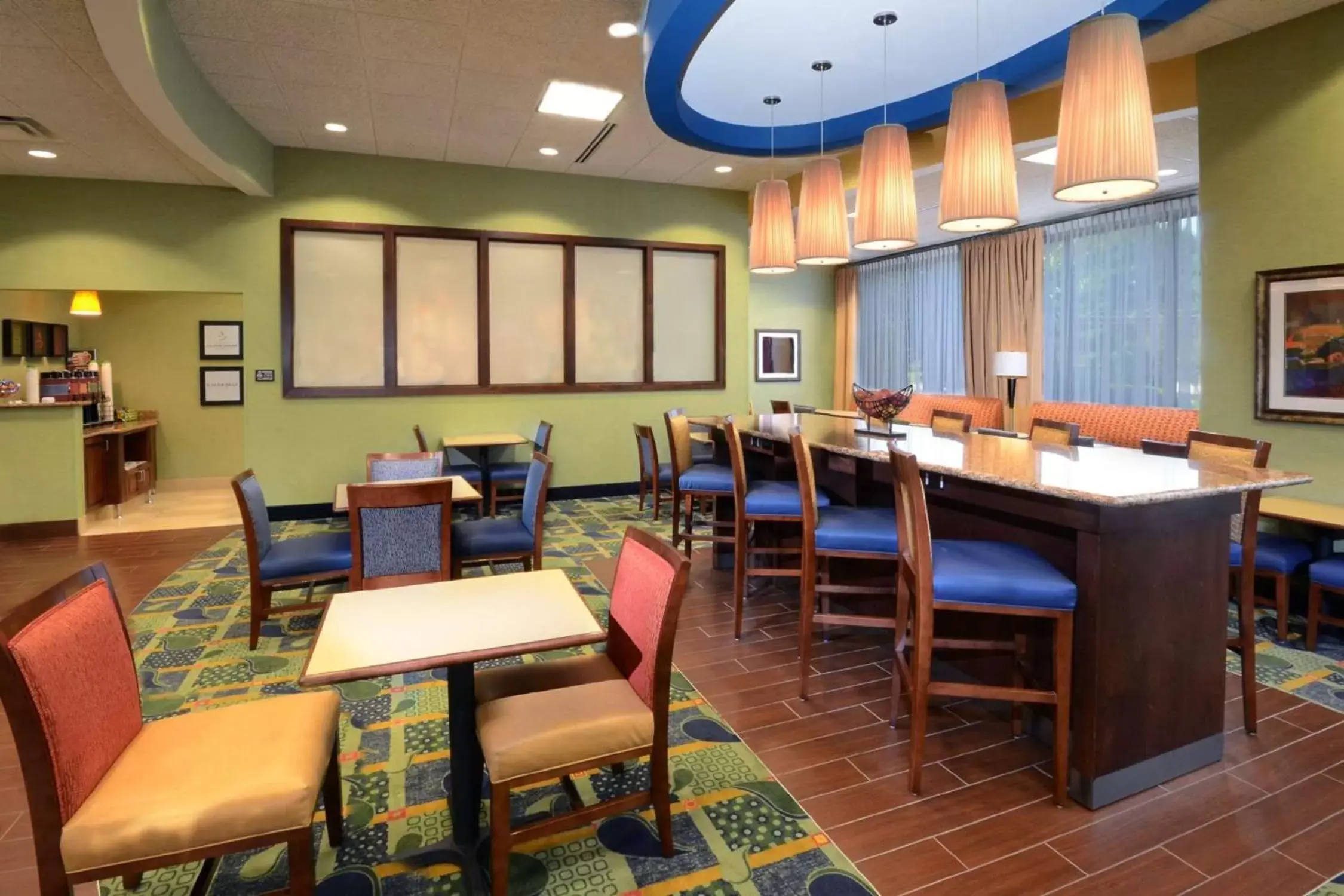 Dining area, Restaurant/Places to Eat in Hampton Inn Roxboro