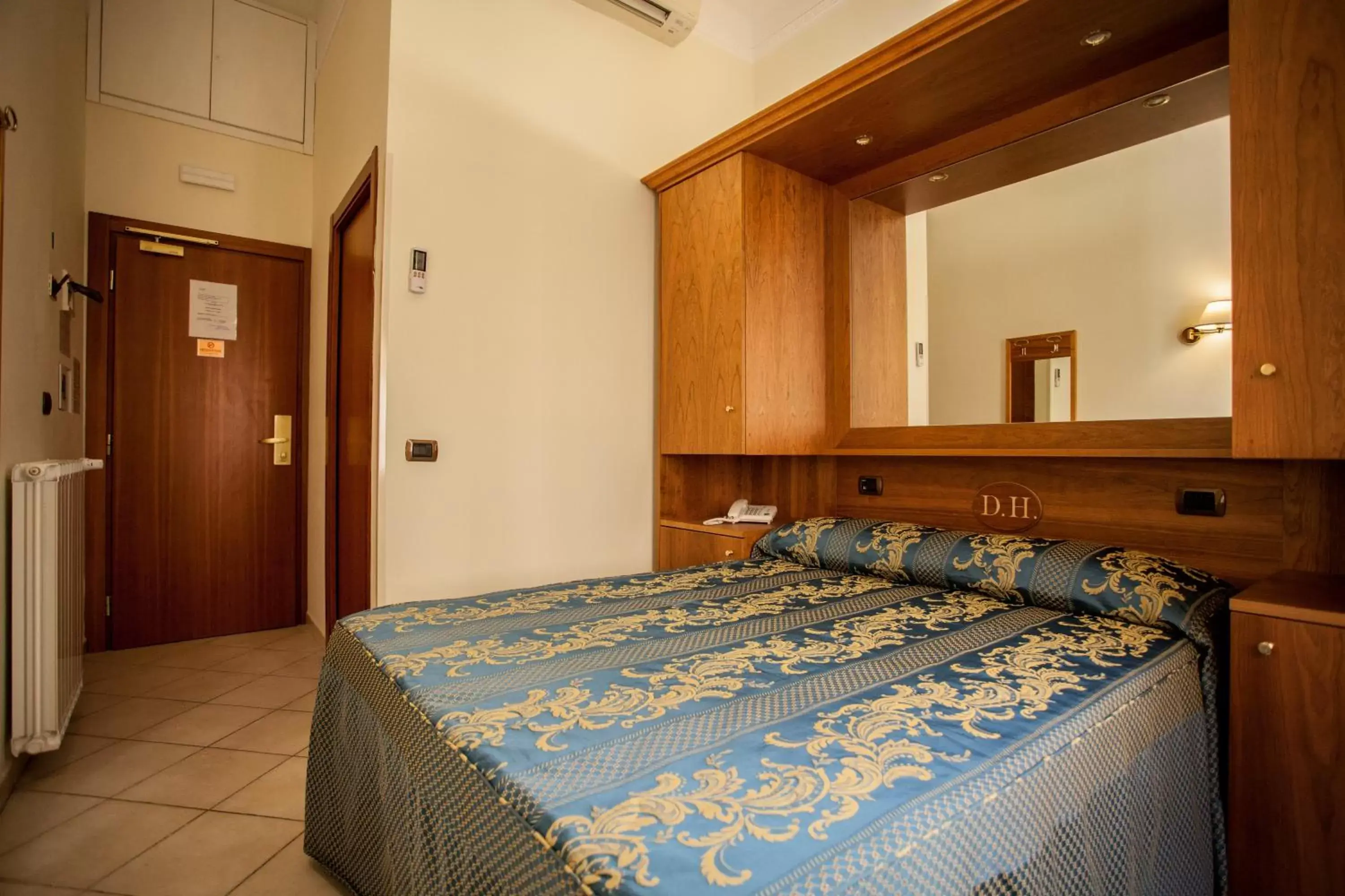 Bedroom, Bed in Hotel Domus Praetoria