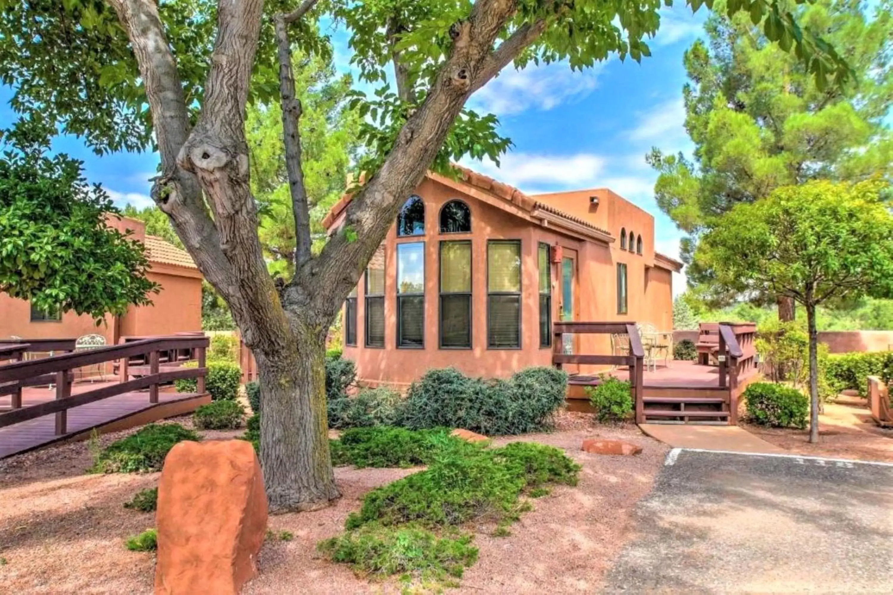 Property Building in Sedona Pines Resort