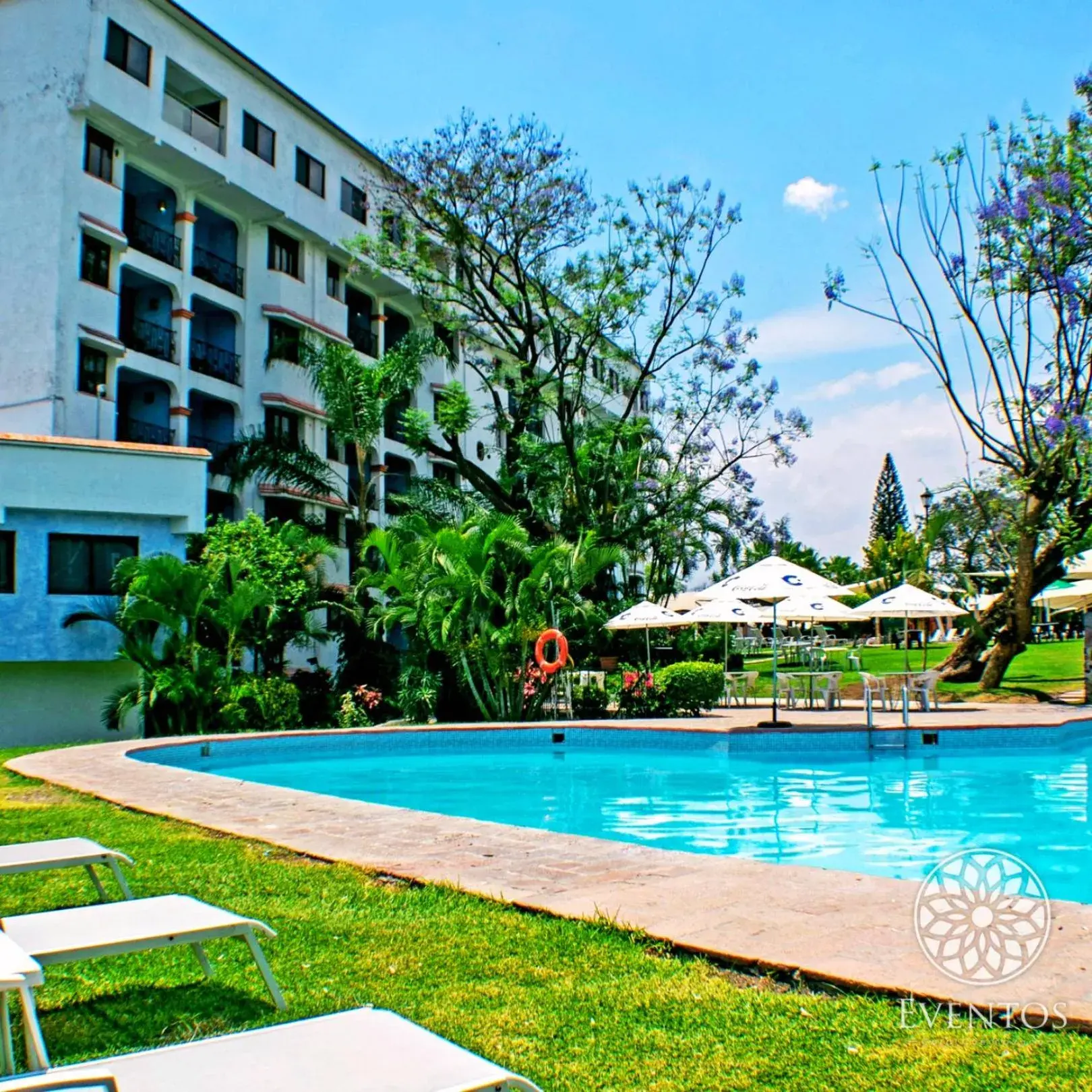 Swimming Pool in Hotel Coral Cuernavaca Resort & Spa